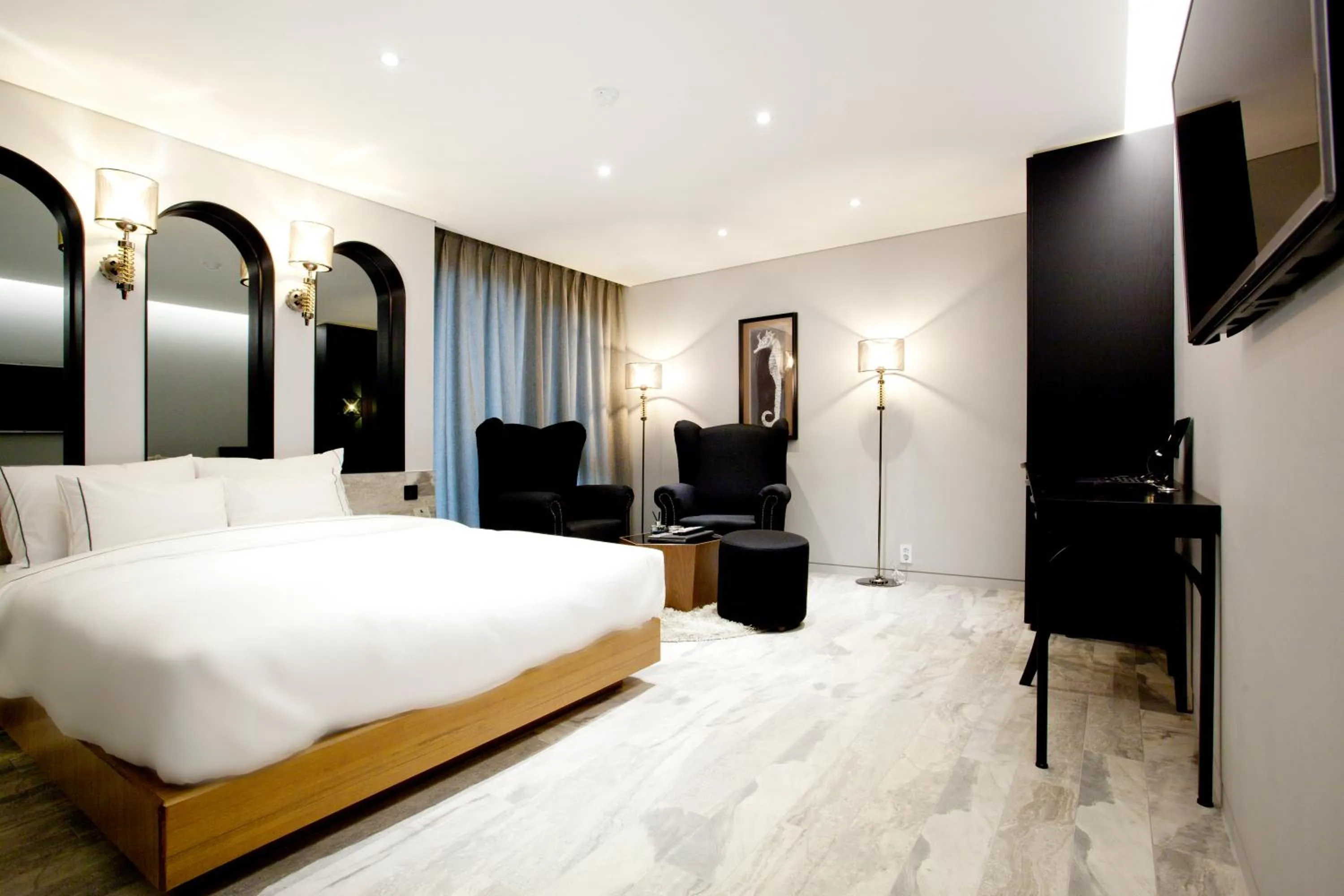 Decorative detail, Bed in Hotel Forestar