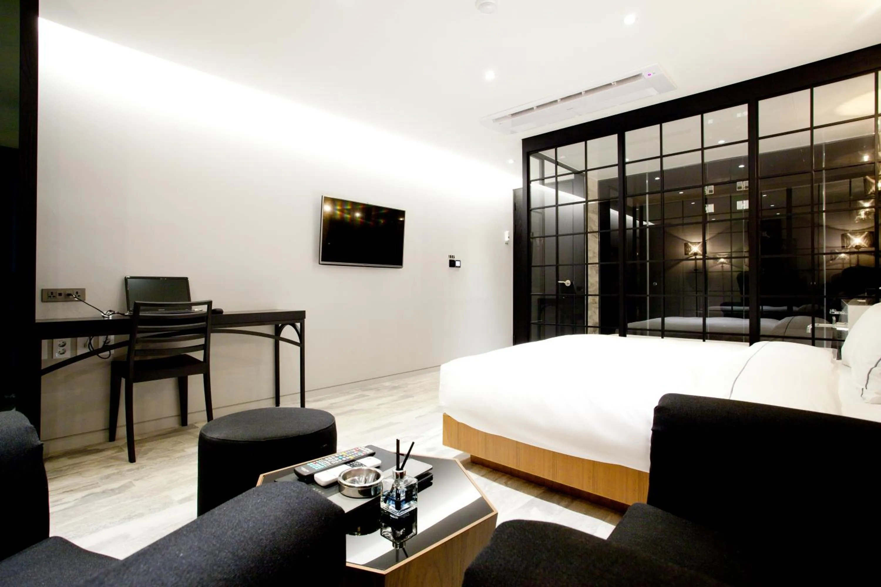 Decorative detail, Bed in Hotel Forestar