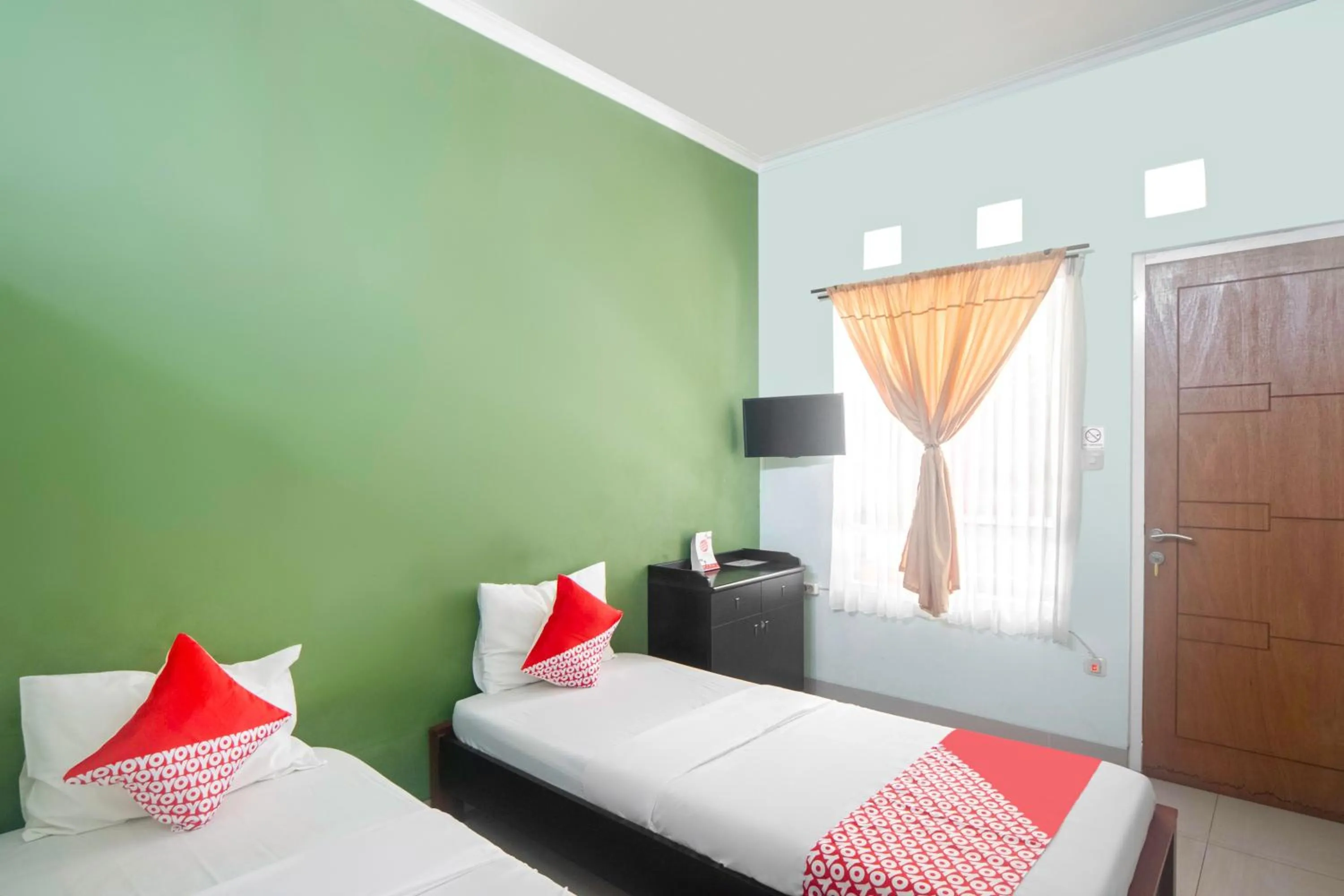 Bedroom in PoLaz (Bed 'n Brew)