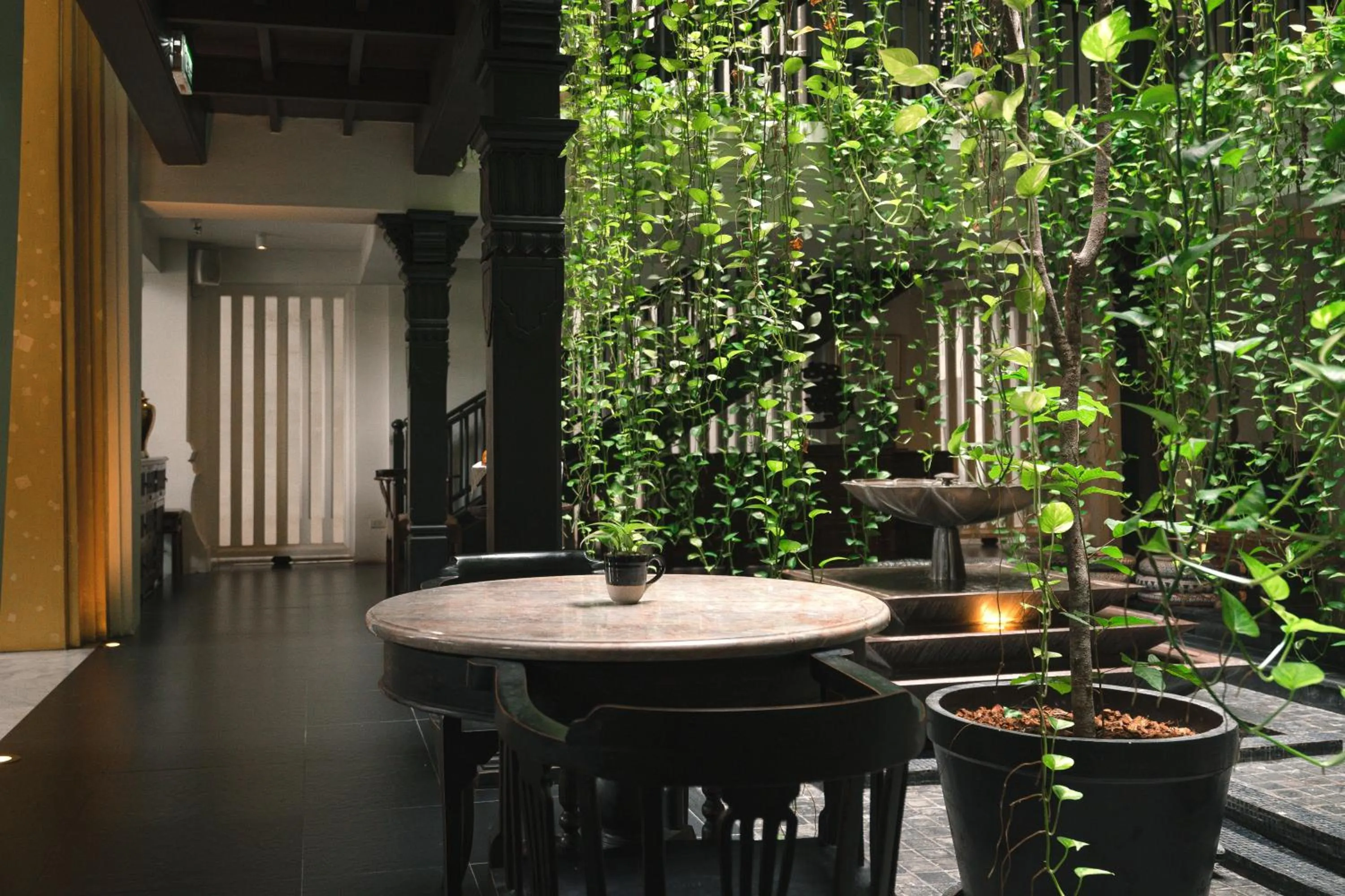 Seating area in Makkachiva