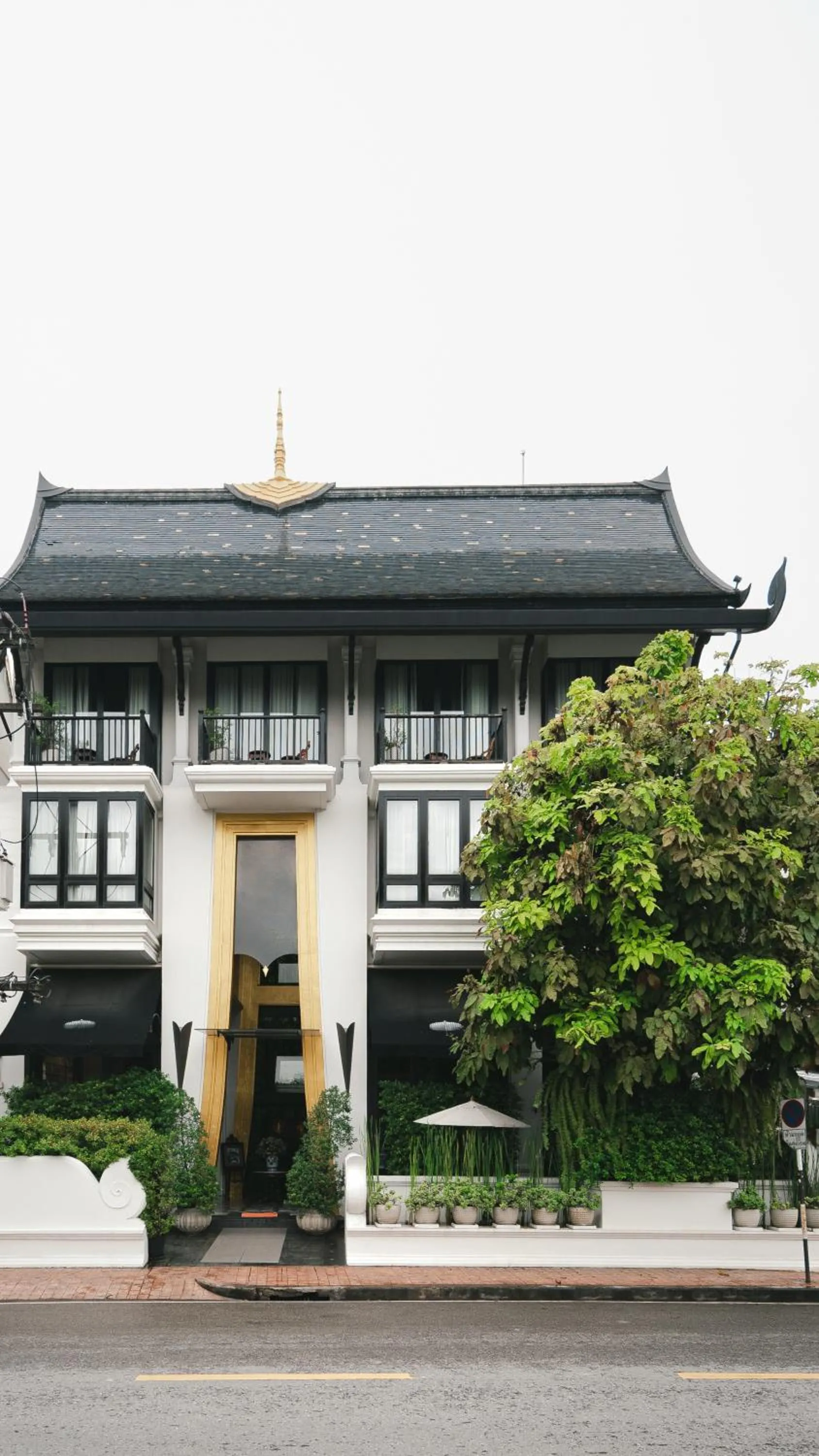 Property building in Makkachiva