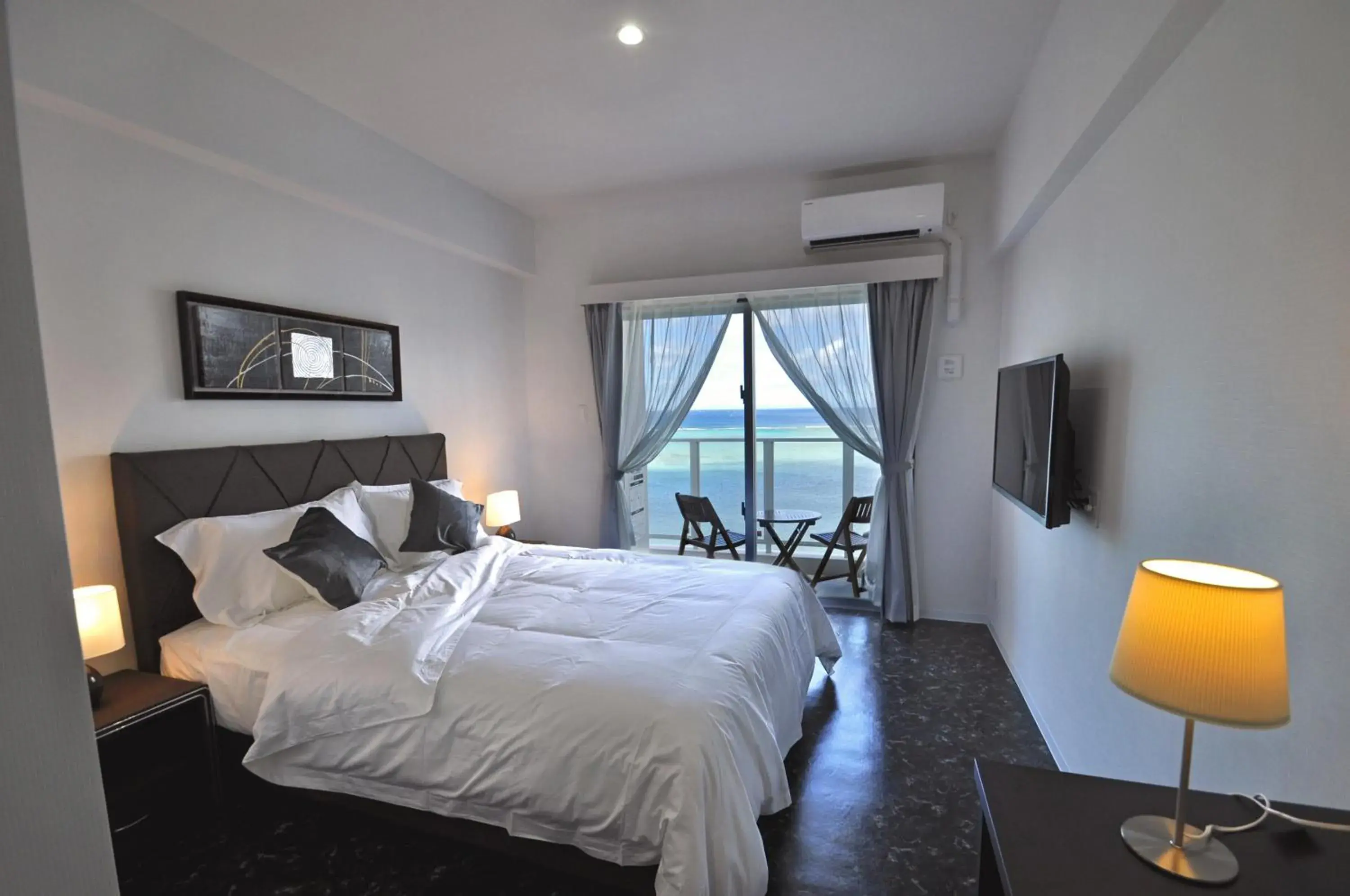 Standard Double Room in Beach Front Tower Mihama by DSH Standard Double Room in Beach Front Tower Mihama by DSH