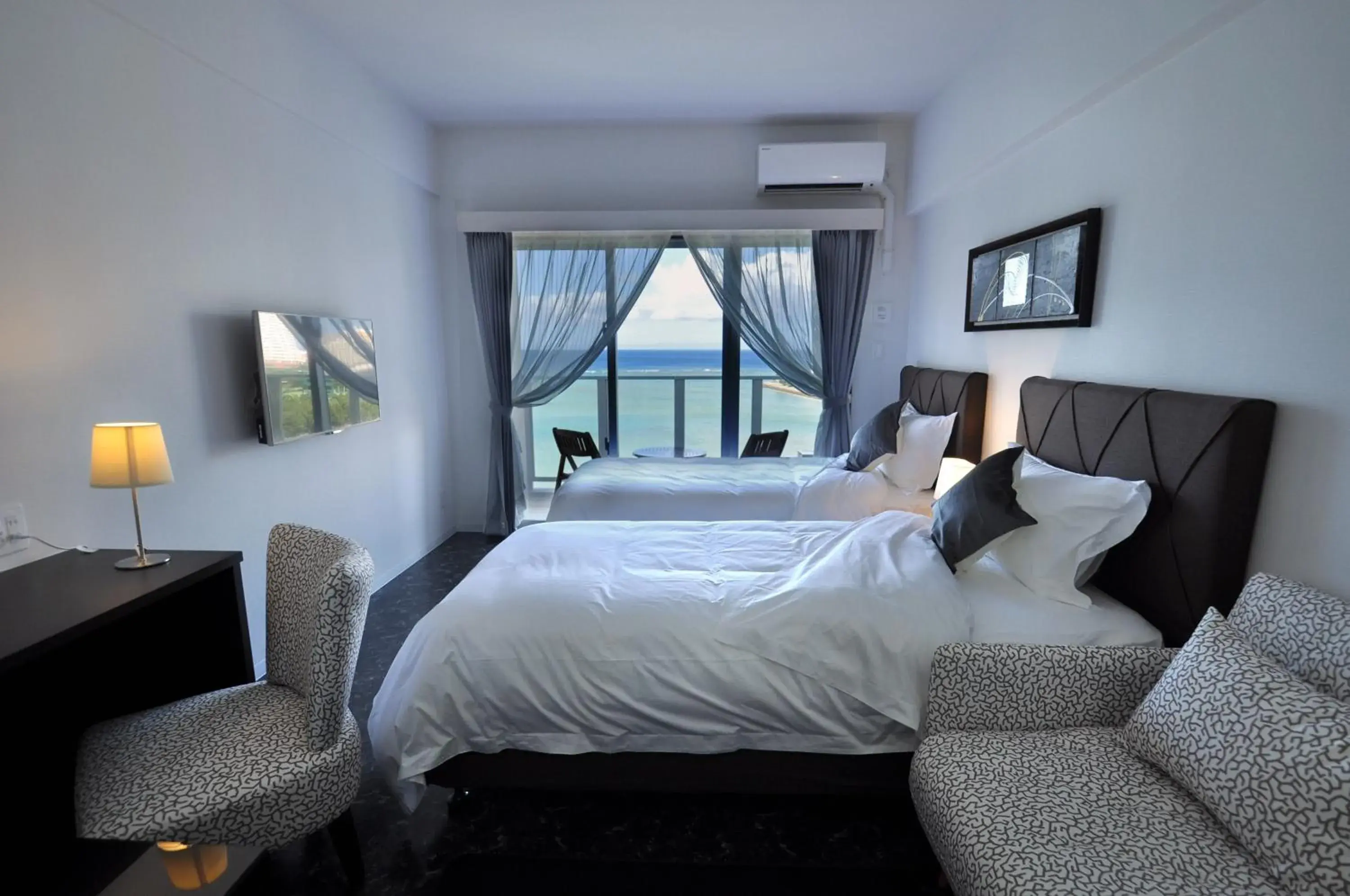Deluxe Twin Room in Beach Front Tower Mihama by DSH Deluxe Twin Room in Beach Front Tower Mihama by DSH