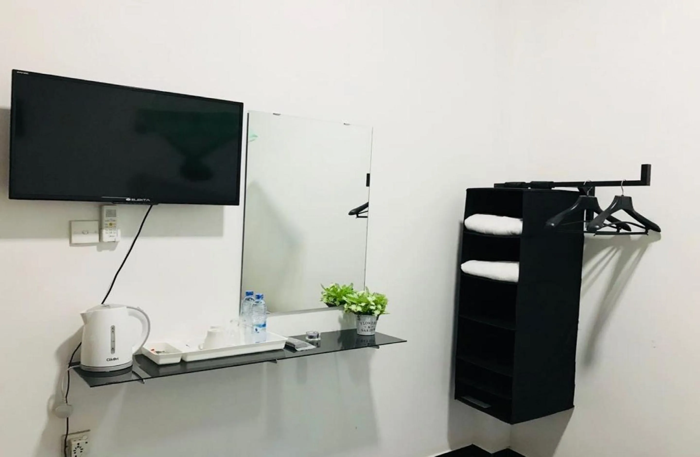 Bedroom in House of Seya