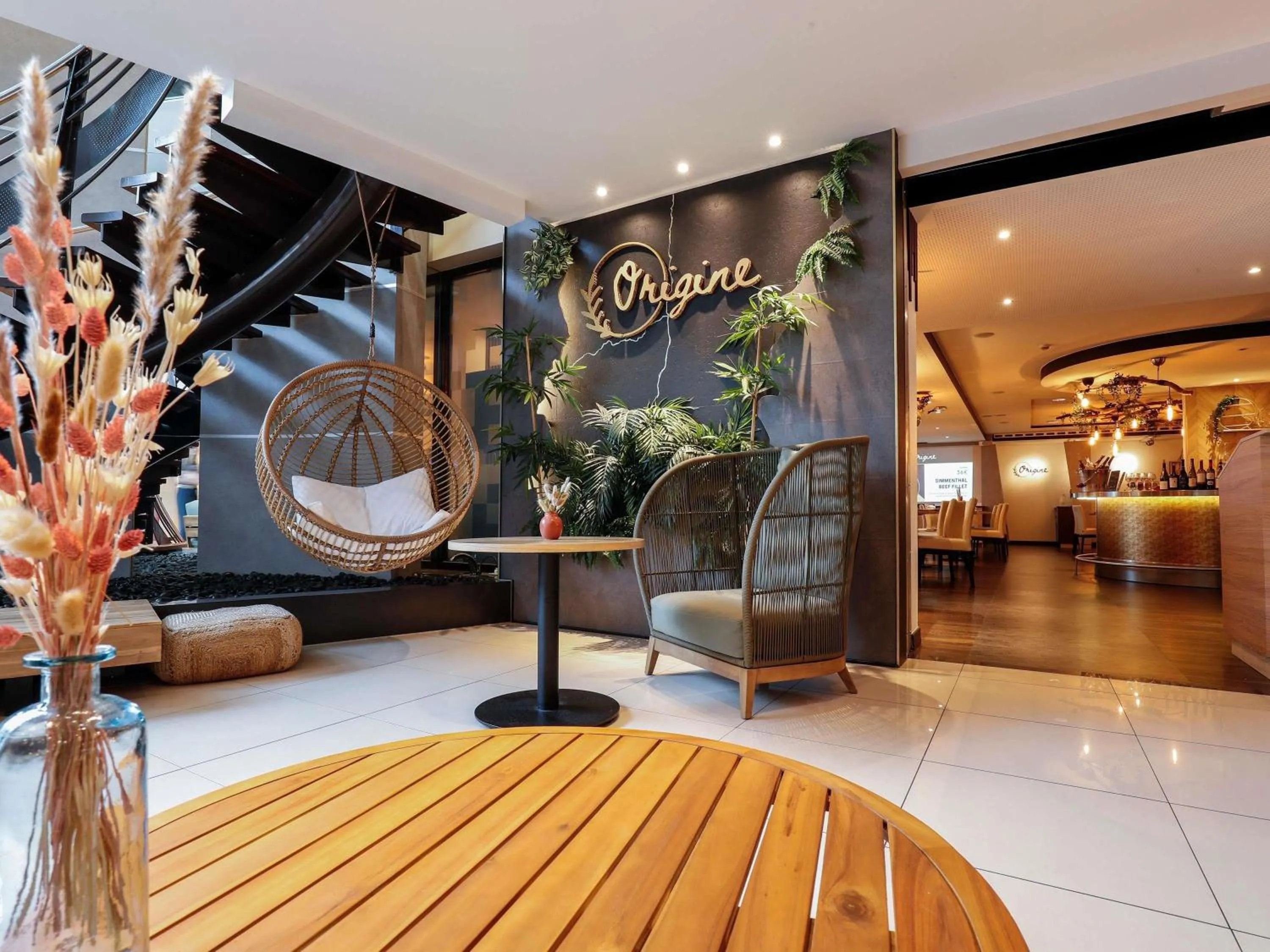 Restaurant/places to eat in Novotel Luxembourg Centre