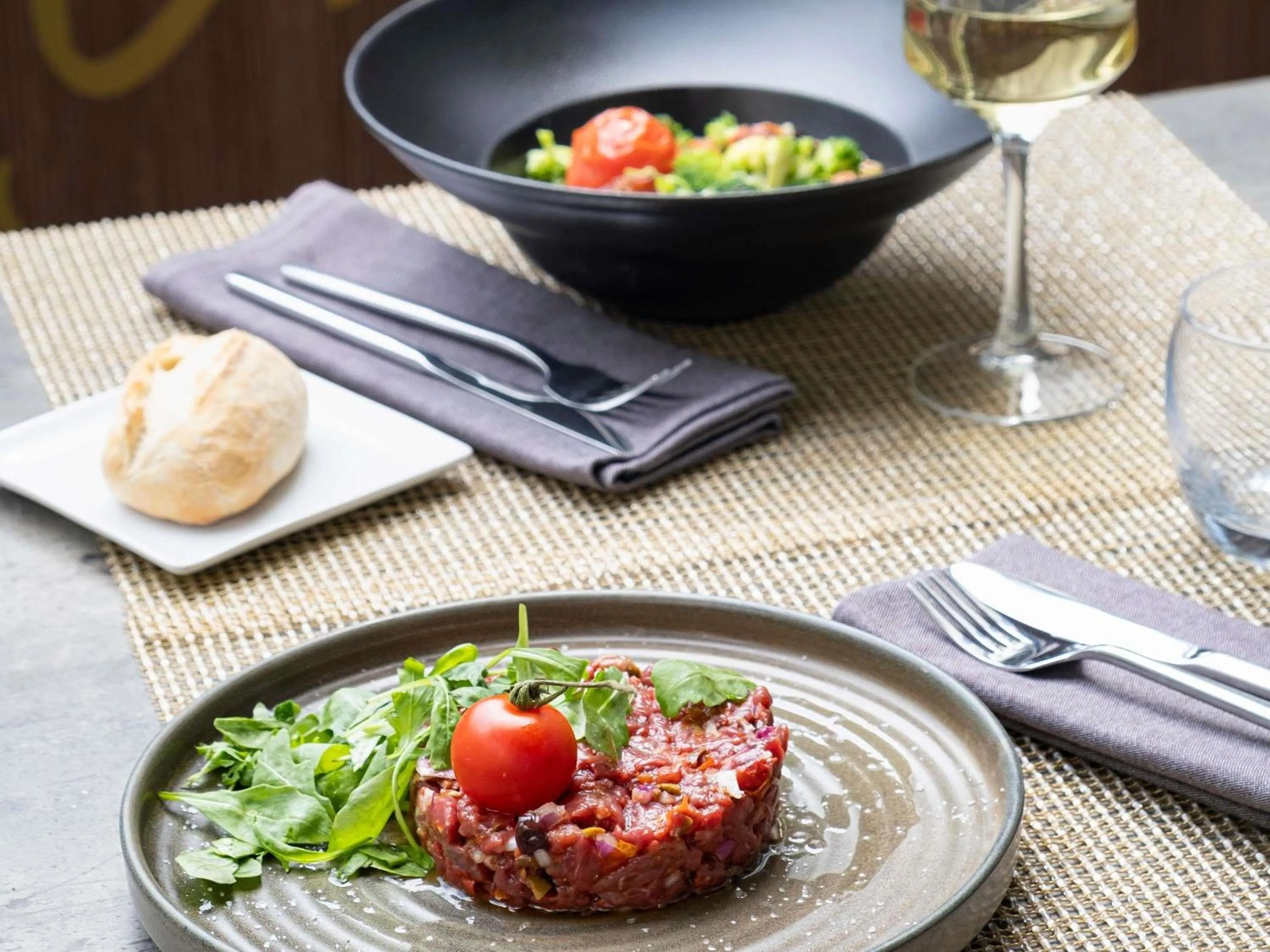 Restaurant/places to eat in Novotel Luxembourg Centre