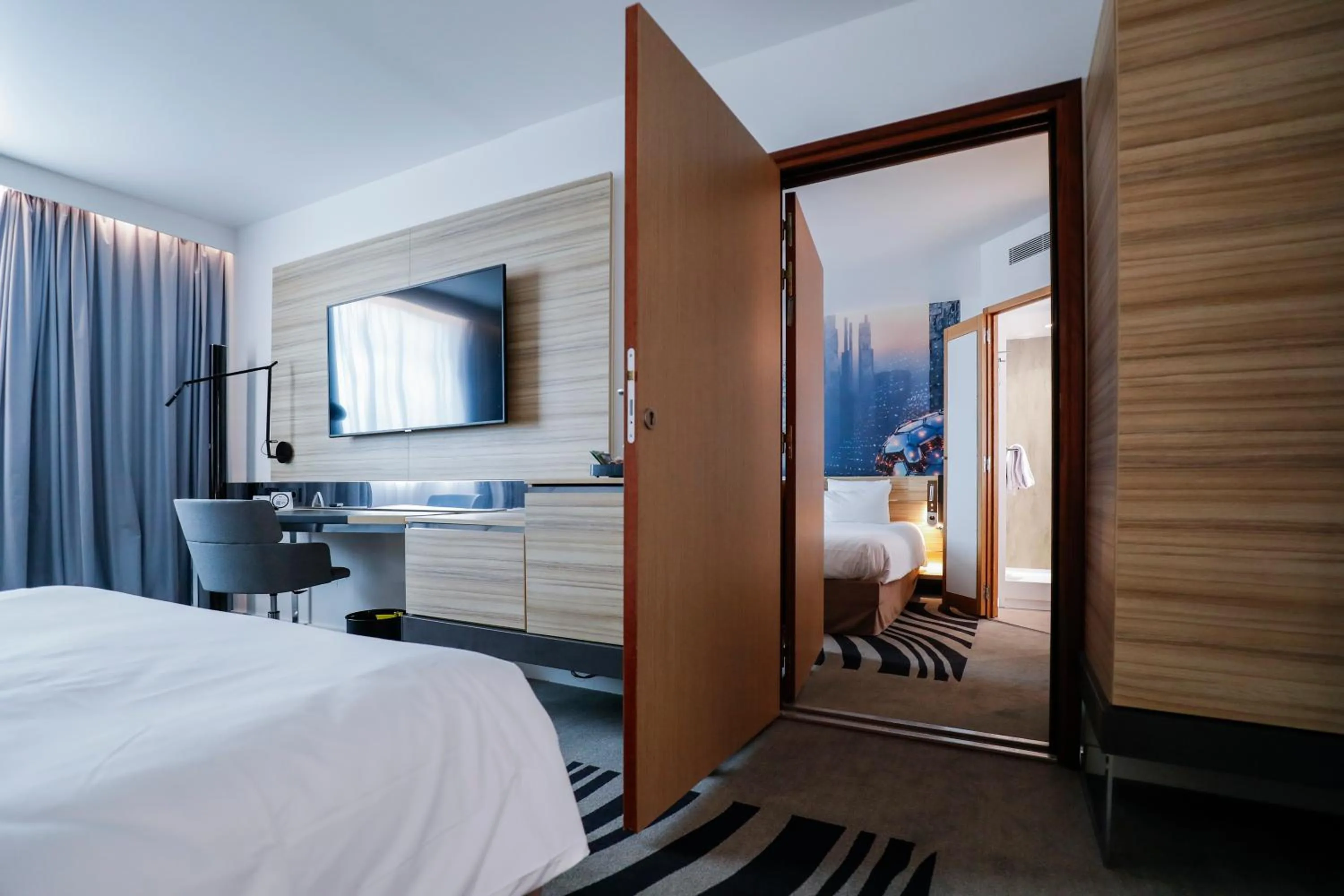 Bedroom, Bed in Novotel Luxembourg Centre