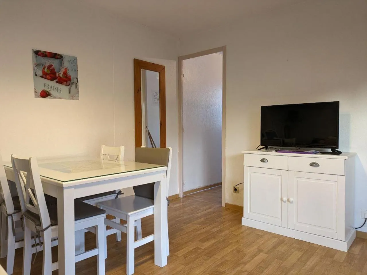 Communal lounge/ TV room in Résidence Mes Amours d'Enfants - Les Villas du Lac