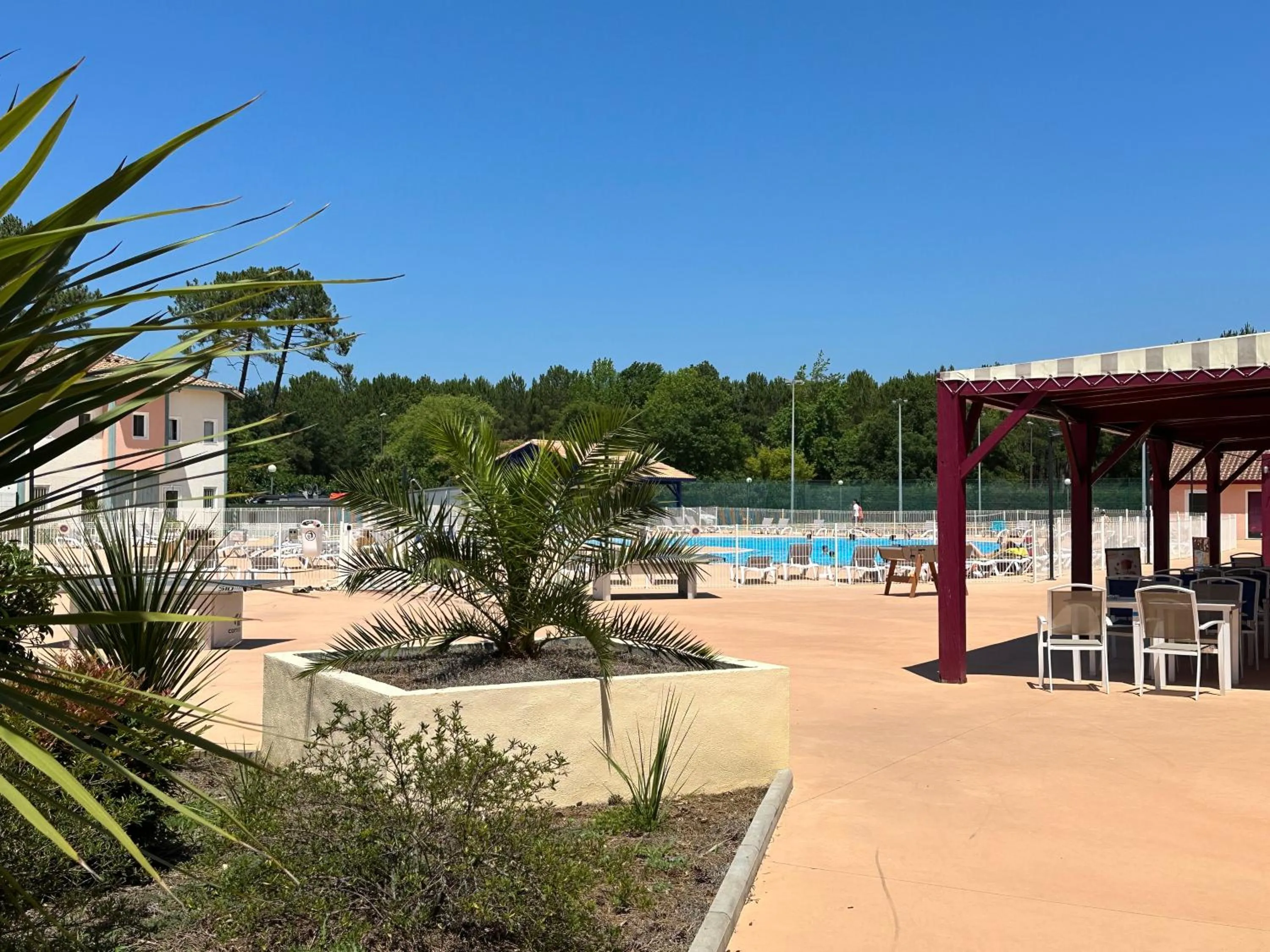 Pool view in Résidence Mes Amours d'Enfants - Les Villas du Lac
