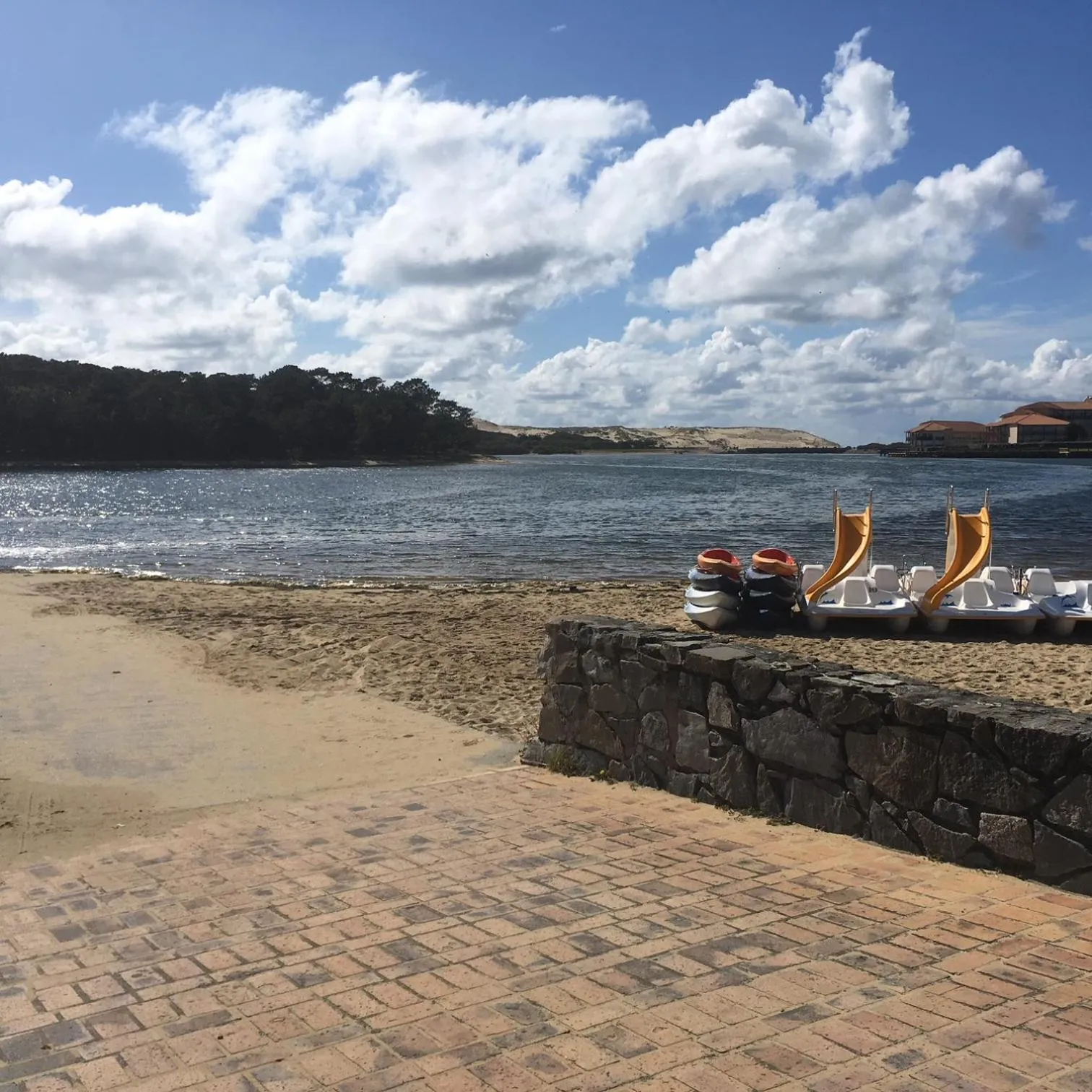 Nearby landmark in Résidence Mes Amours d'Enfants - Les Villas du Lac