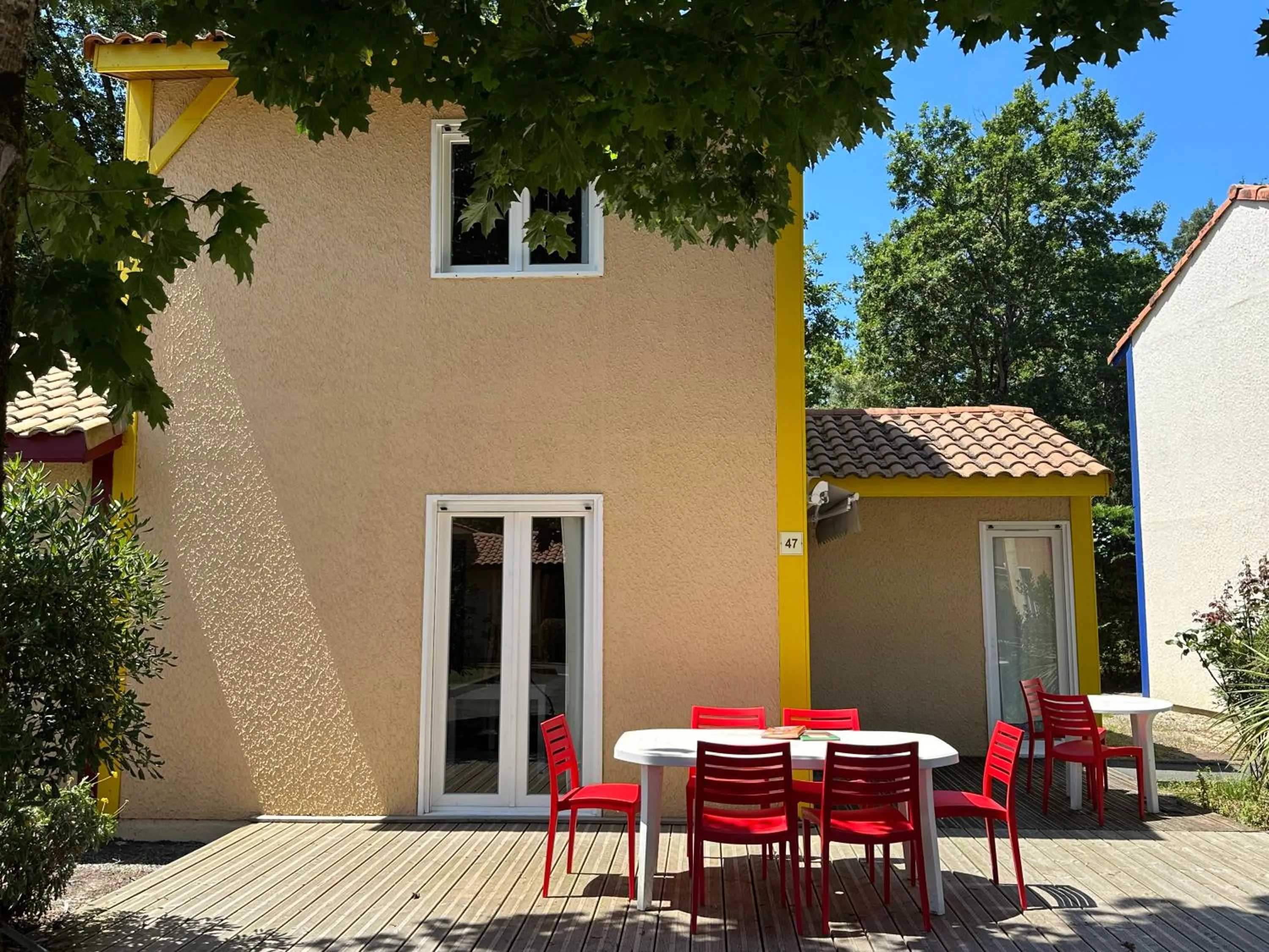 Patio in Résidence Mes Amours d'Enfants - Les Villas du Lac