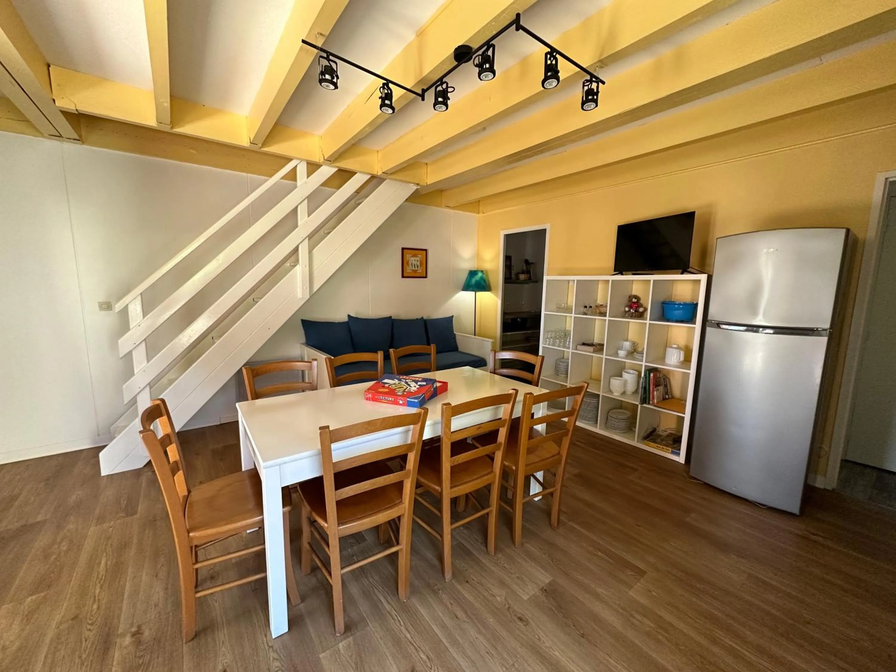 Communal lounge/ TV room in Résidence Mes Amours d'Enfants - Les Villas du Lac