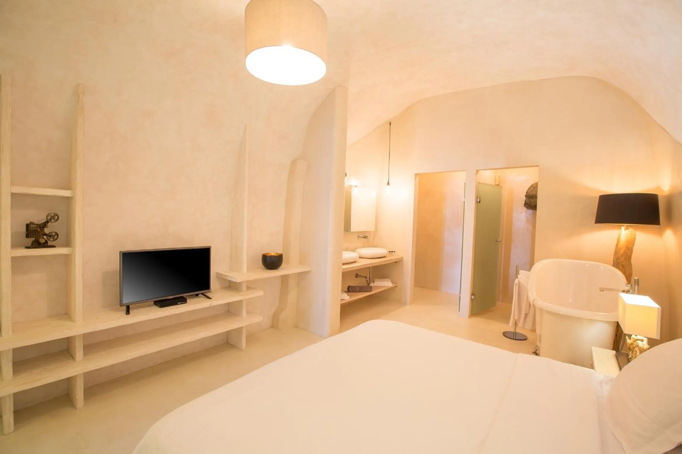 Other, Bed in The Dream Santorini