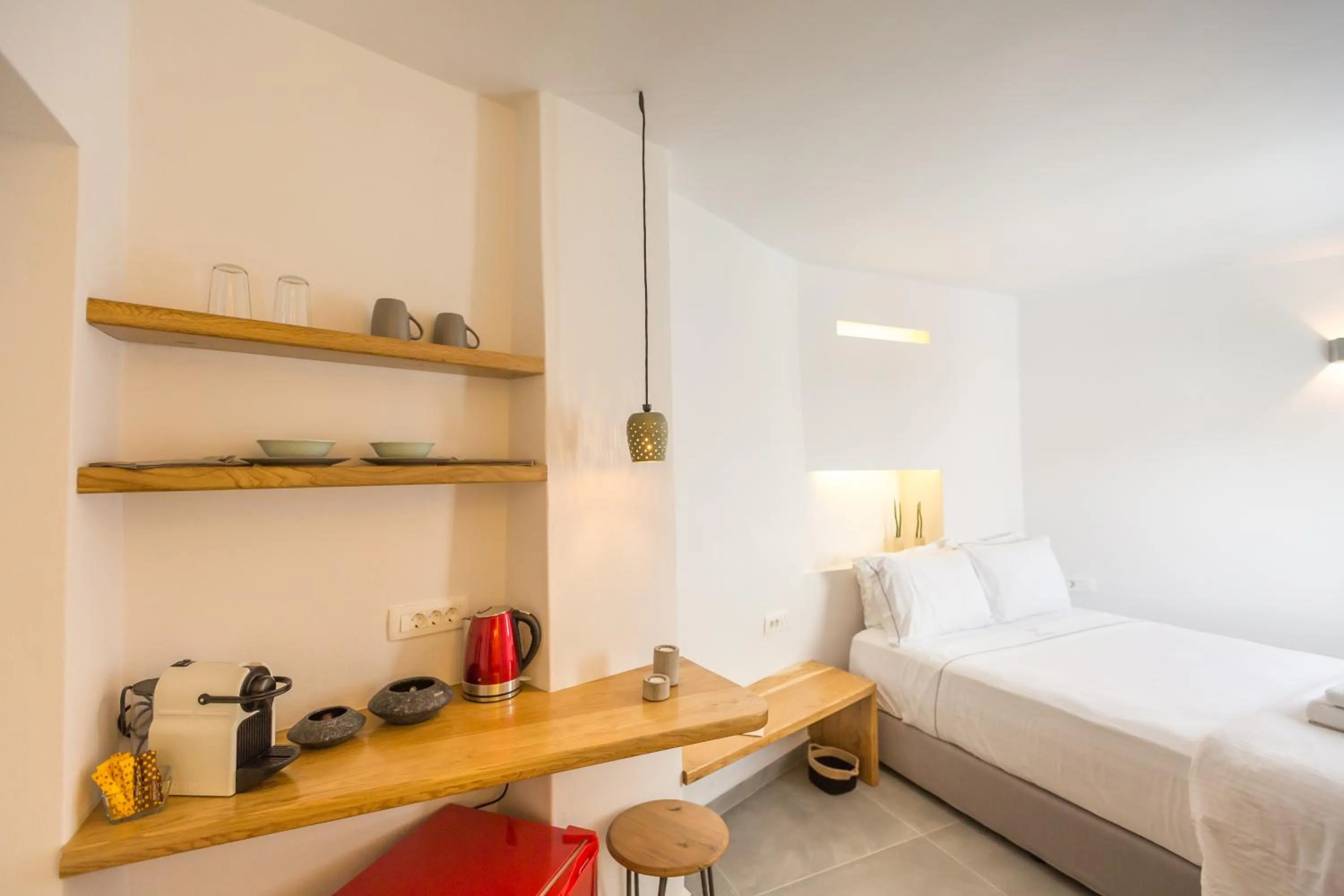 Time of day, Bed in The Dream Santorini