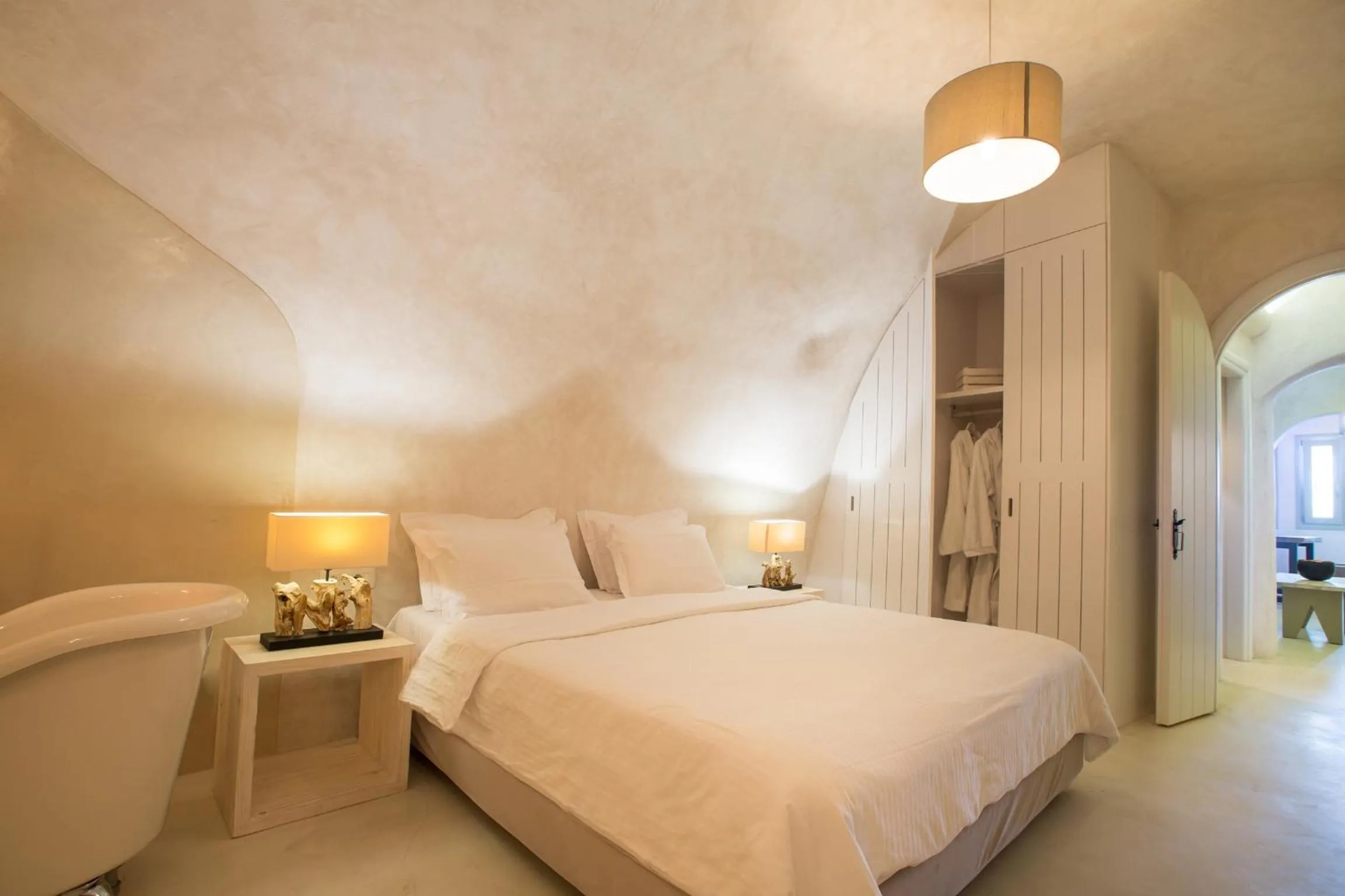 Other, Bed in The Dream Santorini