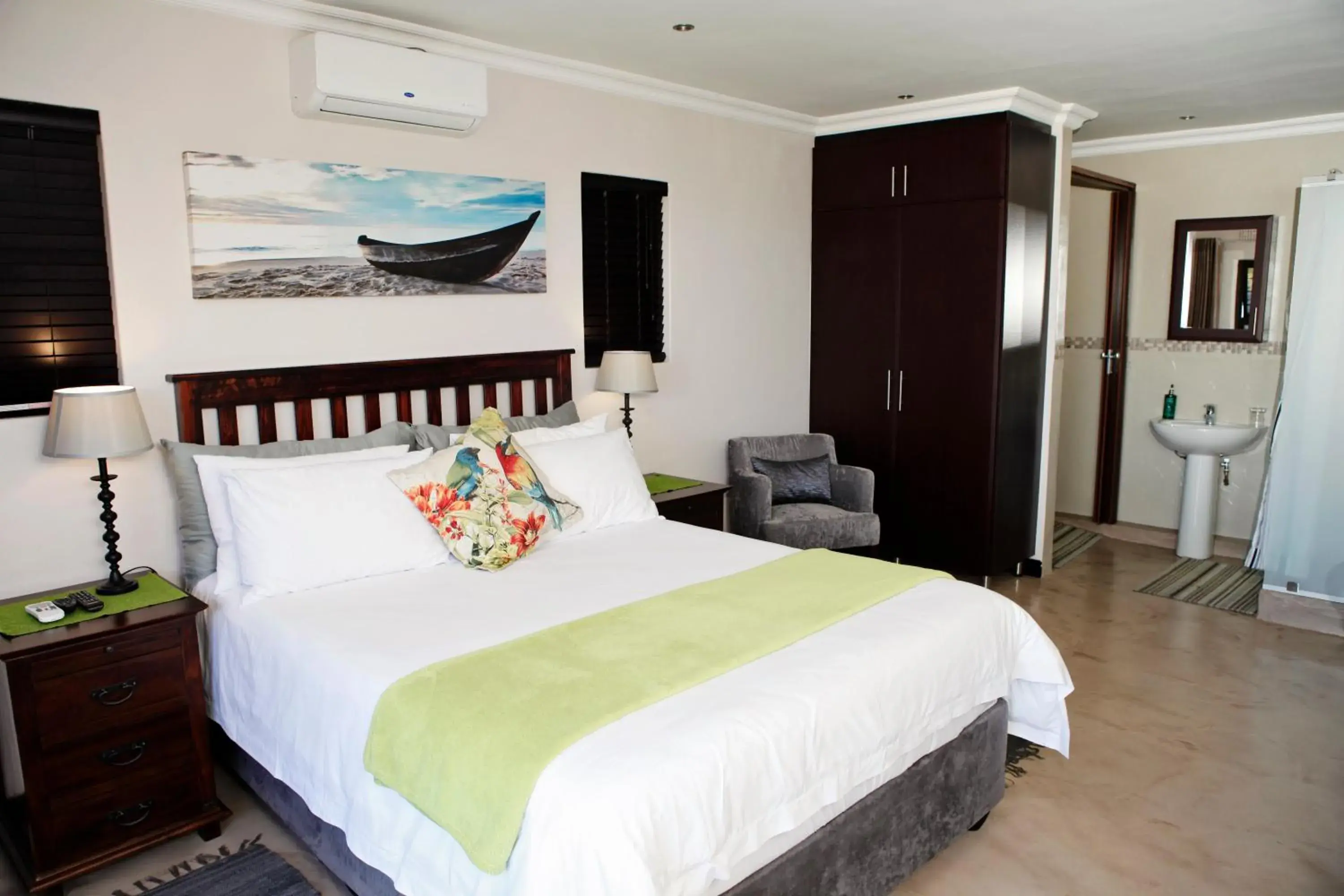 Deluxe Queen Room - single occupancy in Aloes No.21 Deluxe Queen Room - single occupancy in Aloes No.21