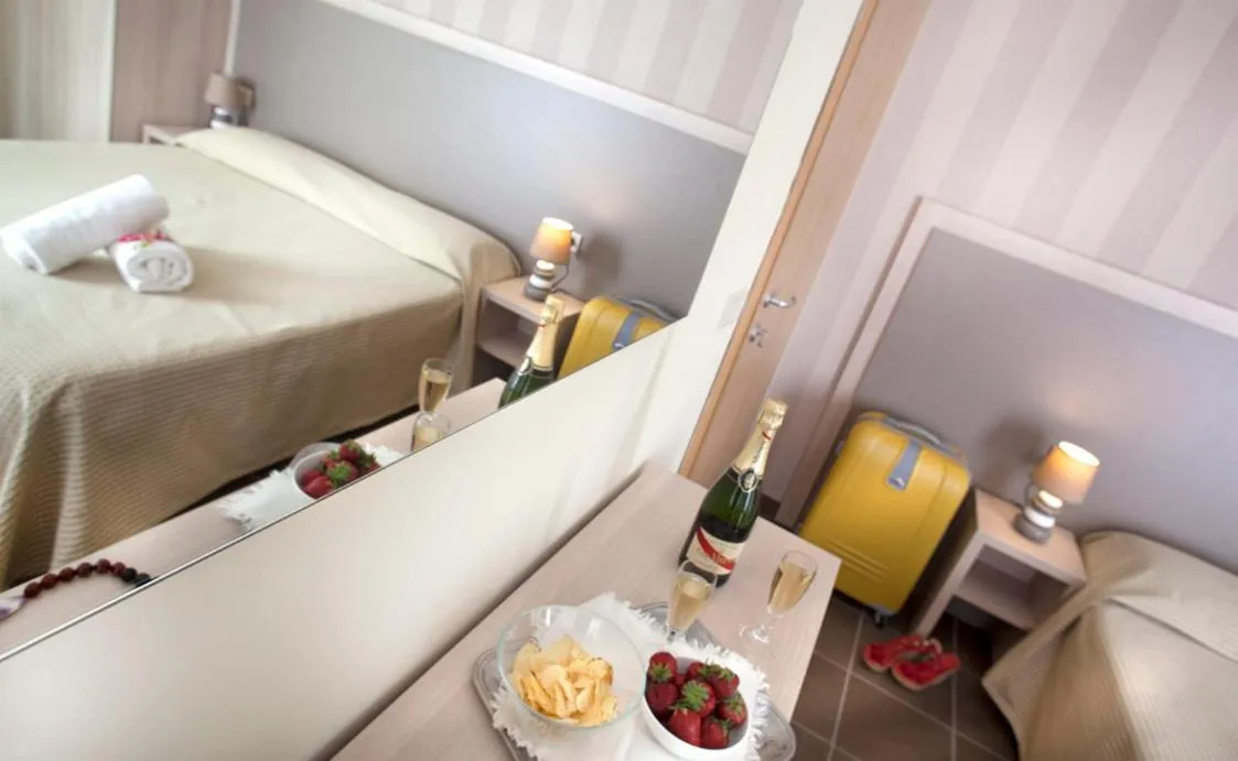 Bedroom, Bed in Hotel Villa Perazzini