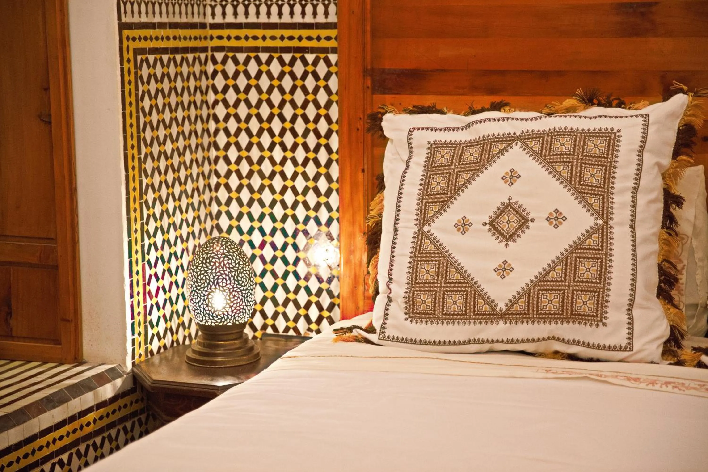 Bed in Riad Ouliya