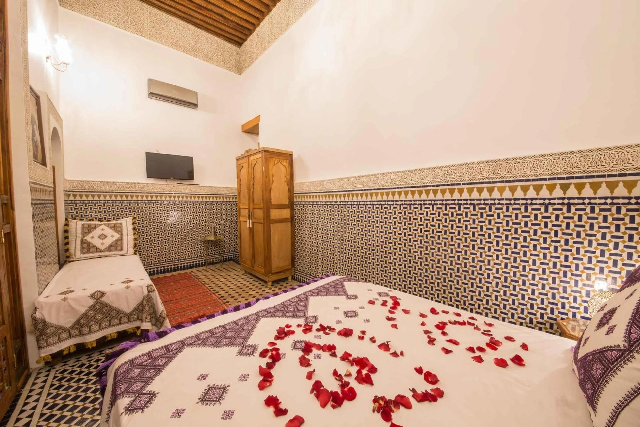 Bed in Riad Ouliya