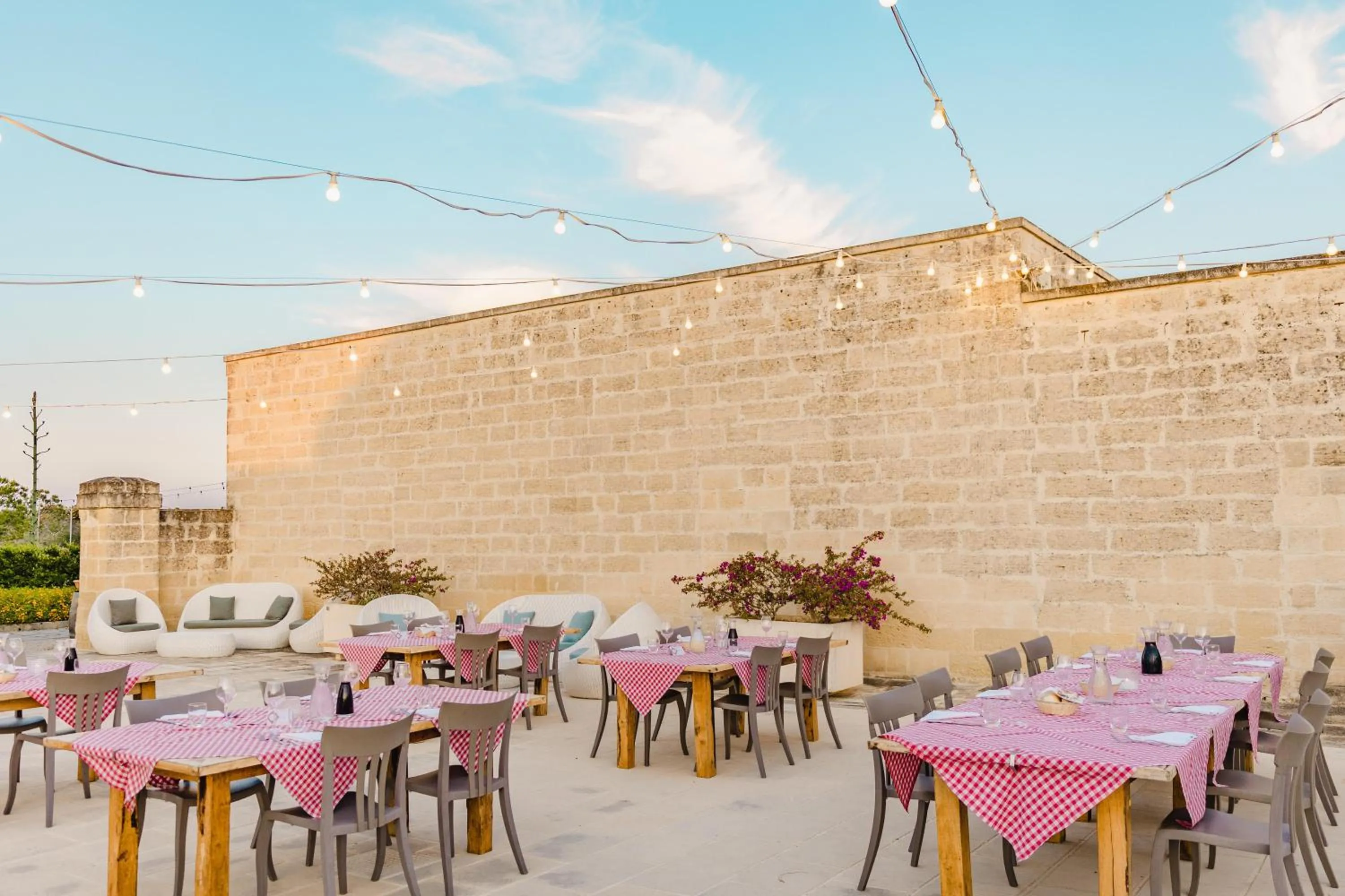 Restaurant/places to eat in Relais Masseria Le Cesine - CDSHotels