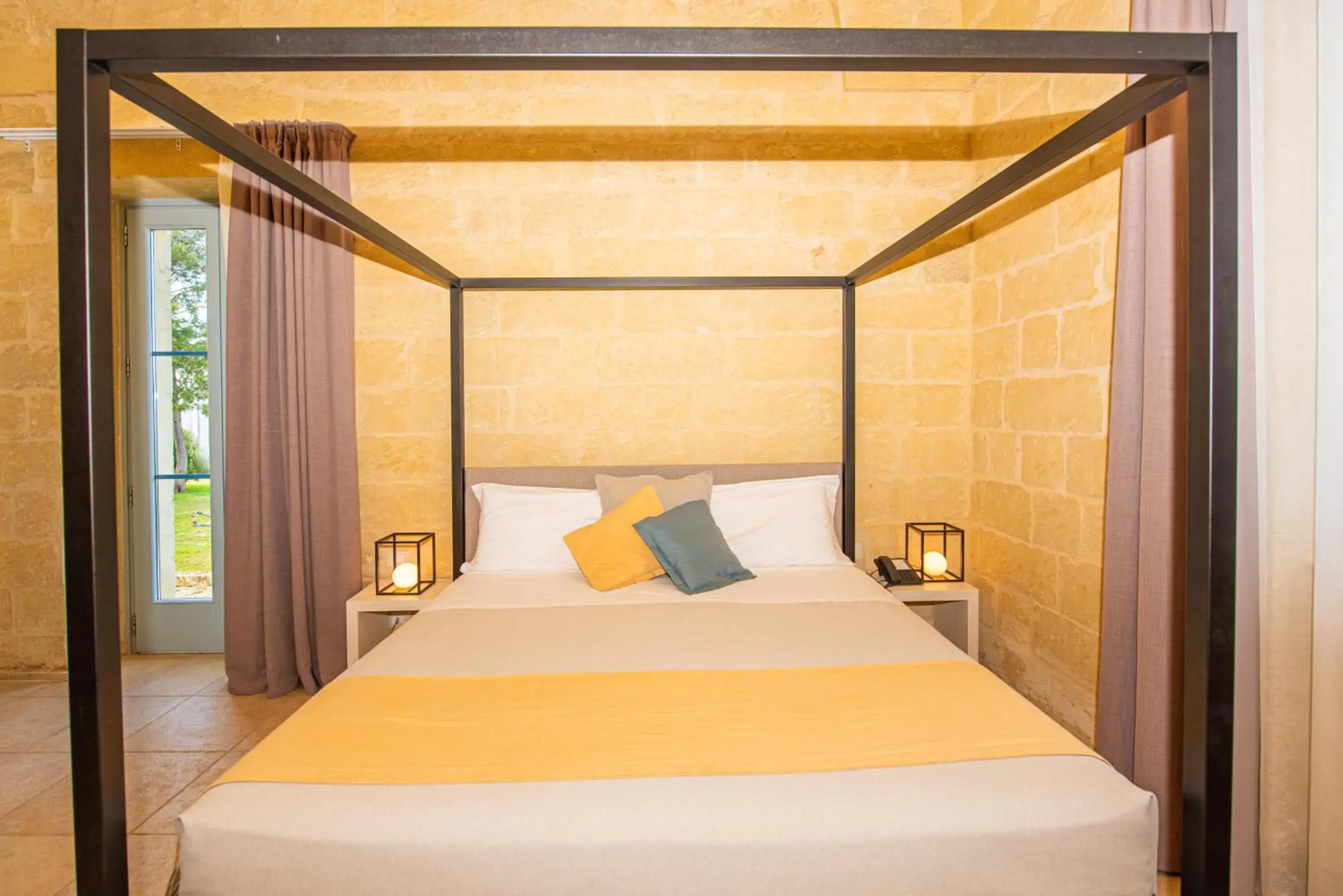 Deluxe Triple Room in Relais Masseria Le Cesine - CDSHotels Deluxe Triple Room in Relais Masseria Le Cesine - CDSHotels