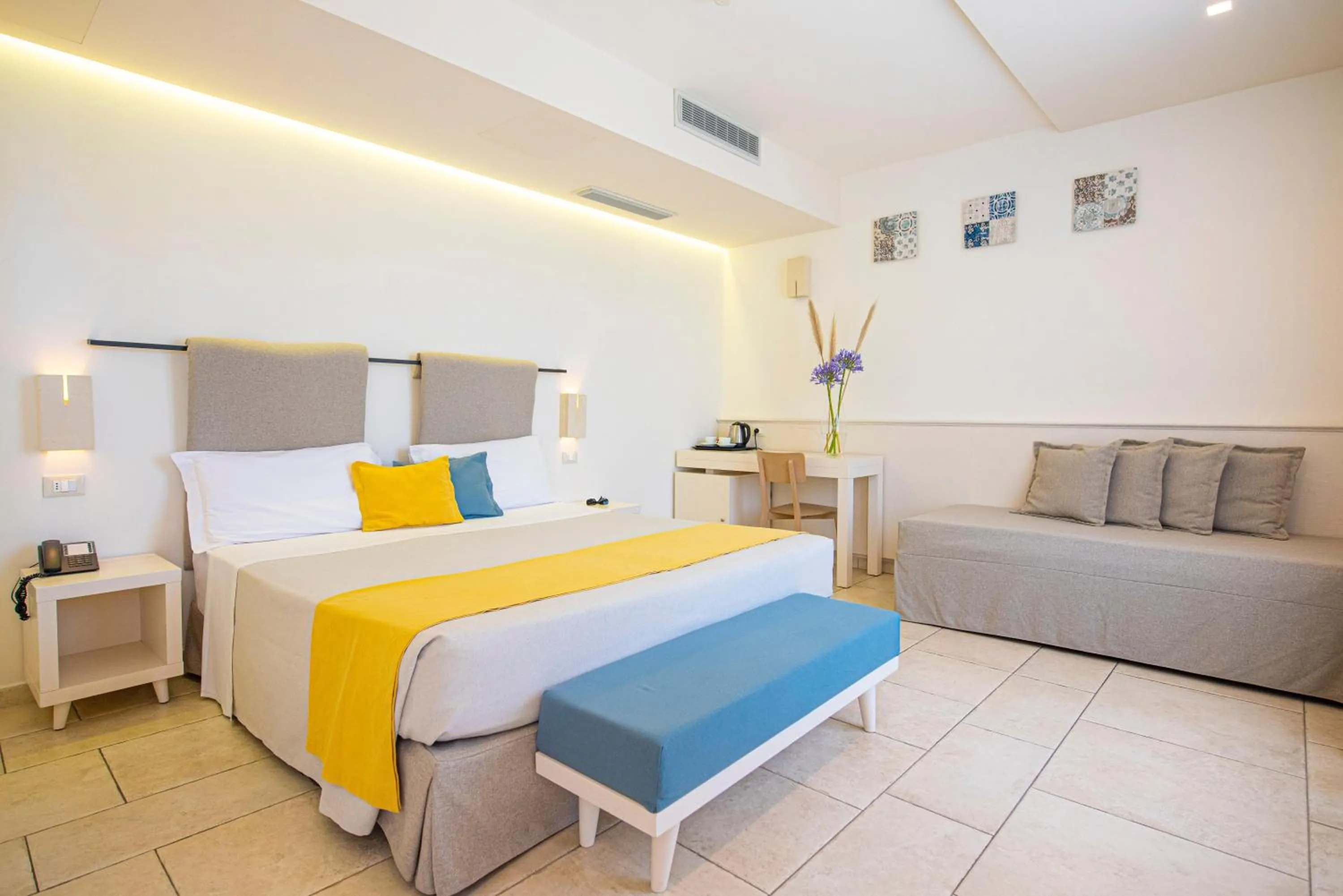 Bed in Relais Masseria Le Cesine - CDSHotels