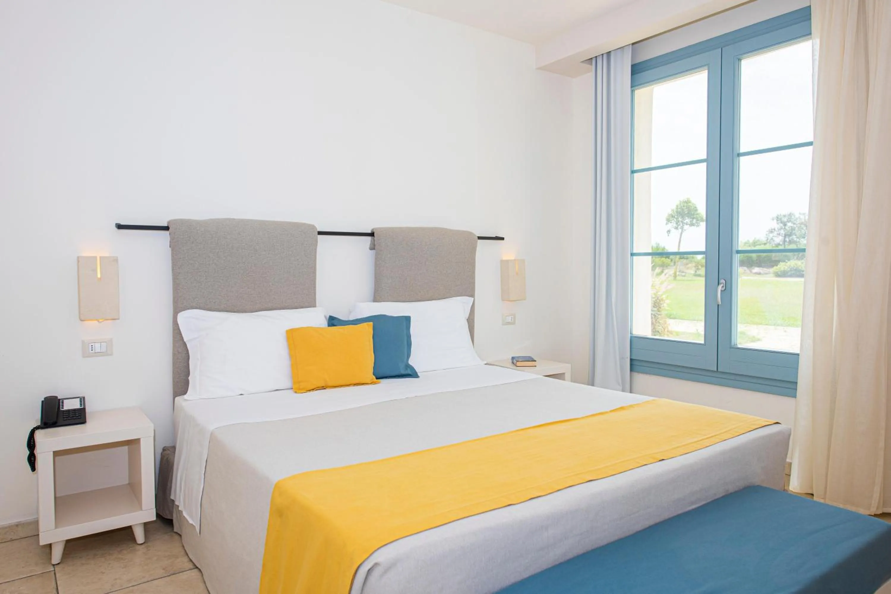 Bed in Relais Masseria Le Cesine - CDSHotels