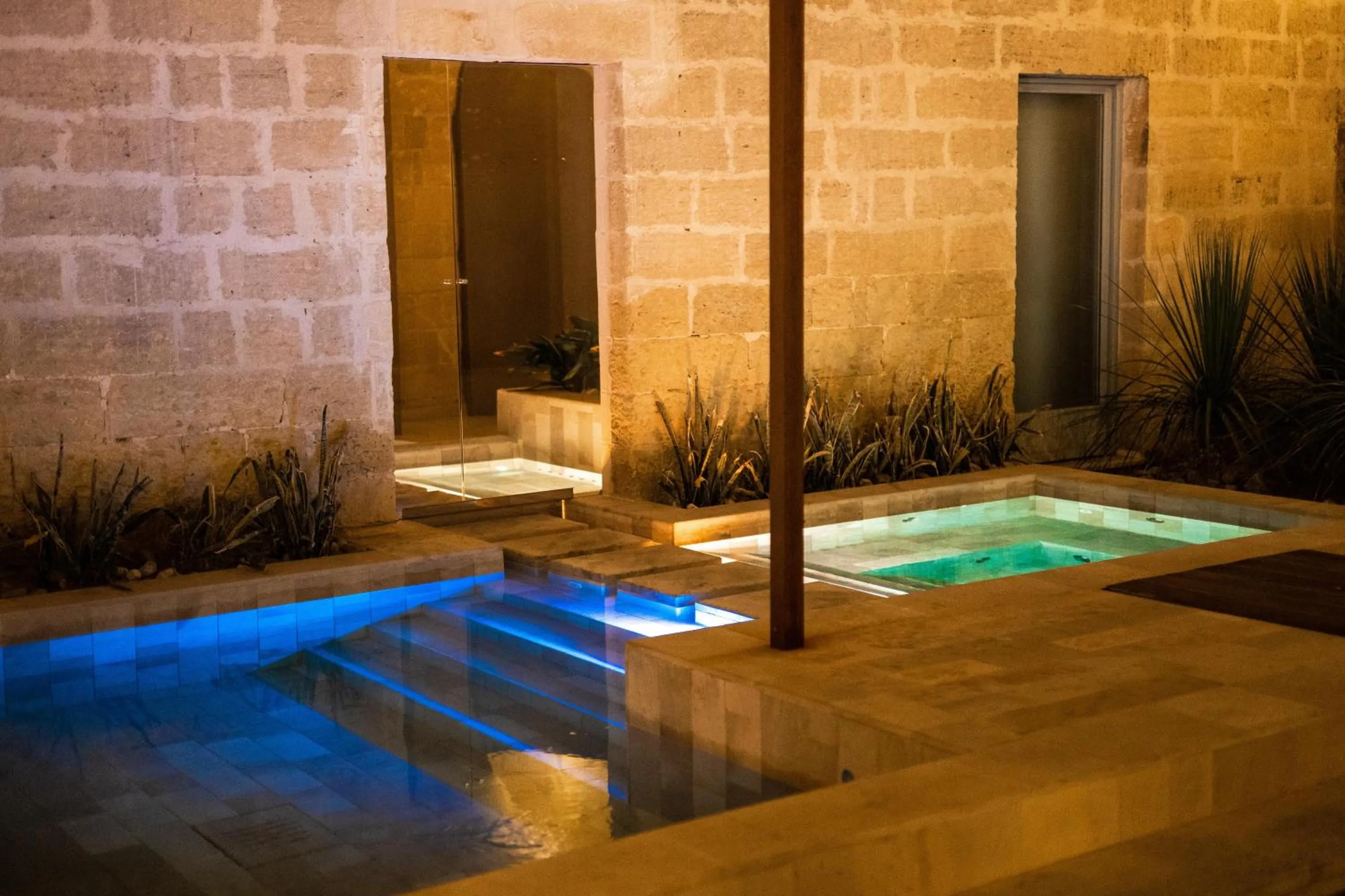 Hot Tub in Relais Masseria Le Cesine - CDSHotels