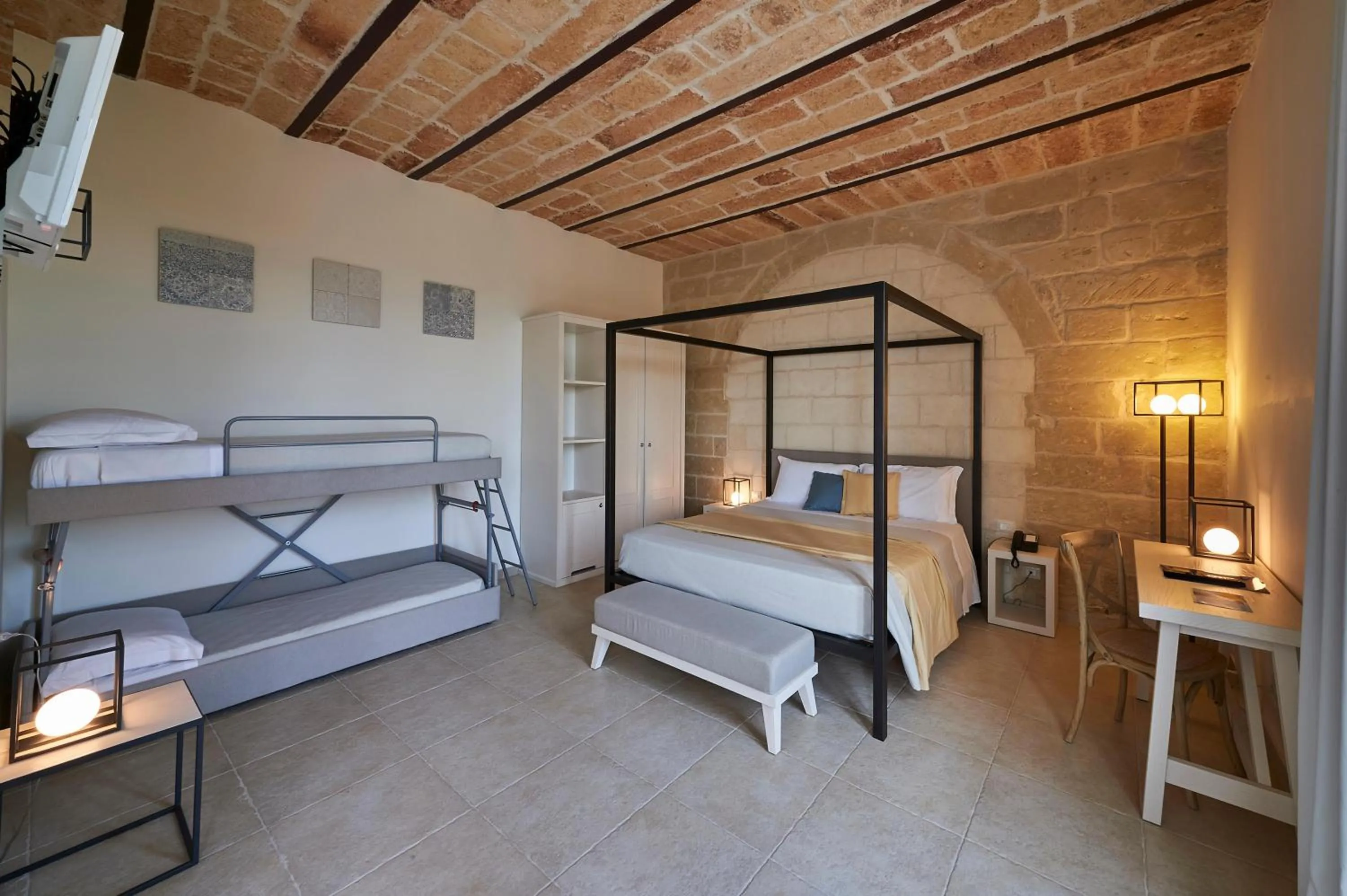 Bed in Relais Masseria Le Cesine - CDSHotels