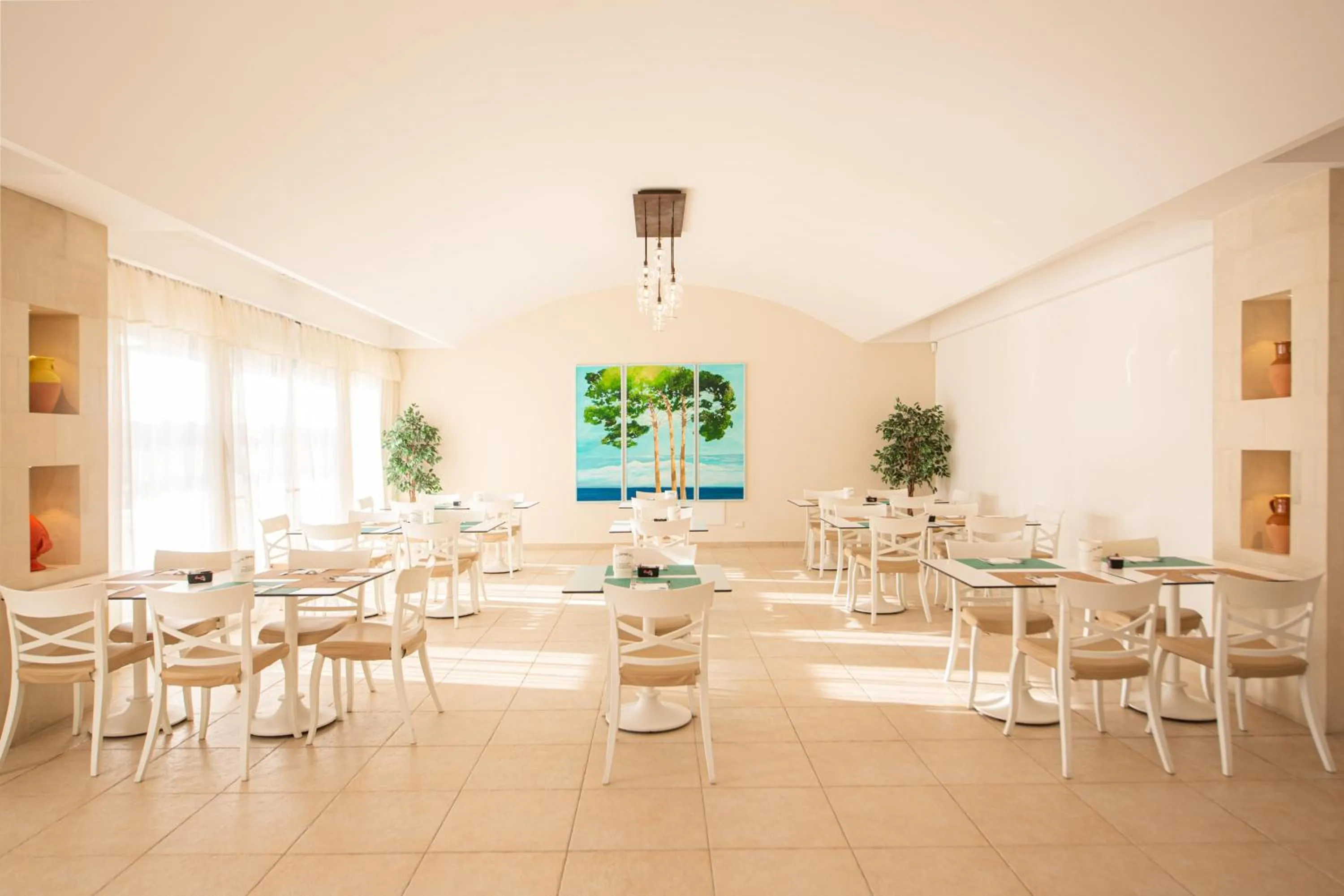 Restaurant/places to eat in Relais Masseria Le Cesine - CDSHotels