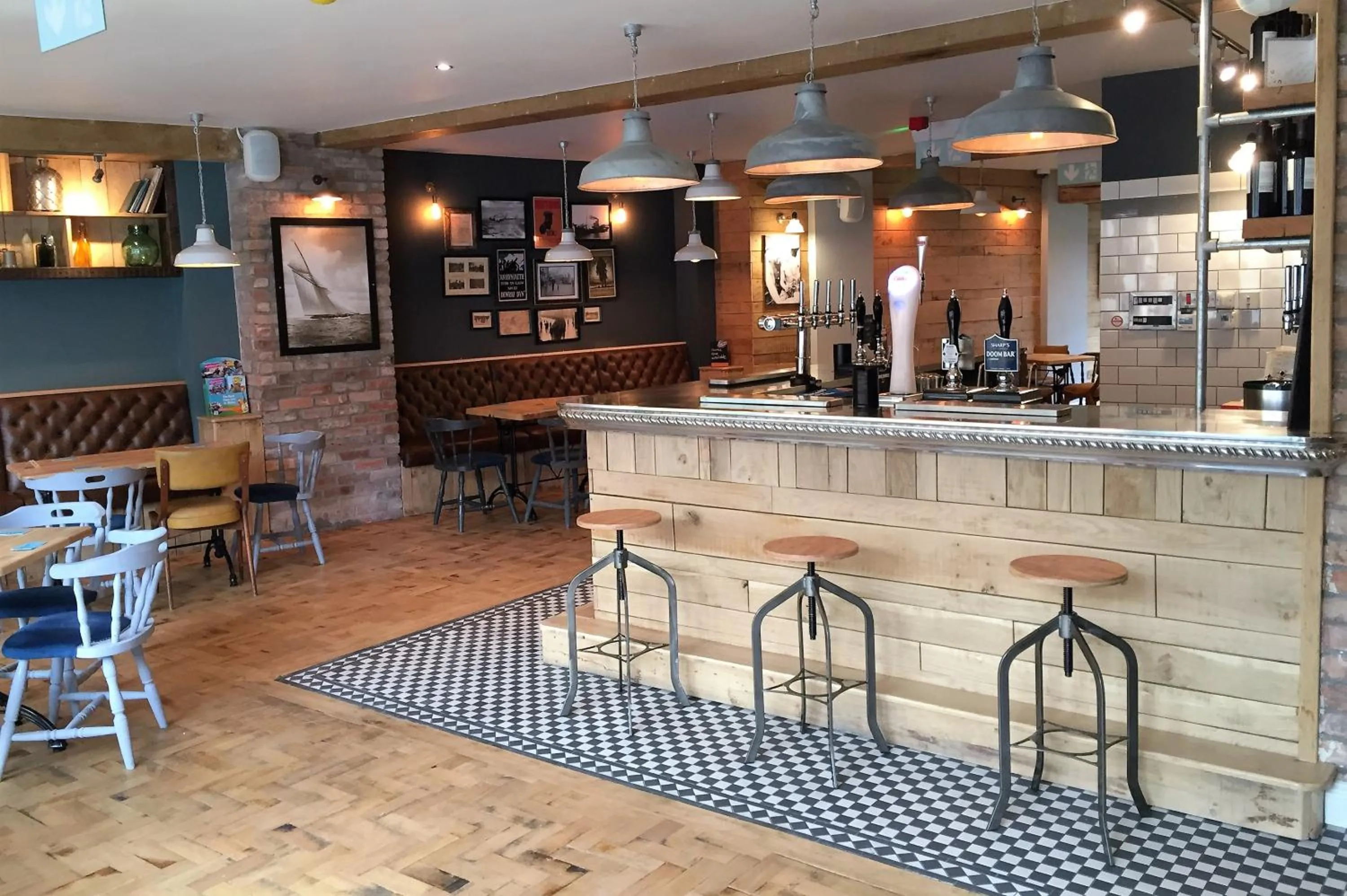 Lounge or bar in Billycan