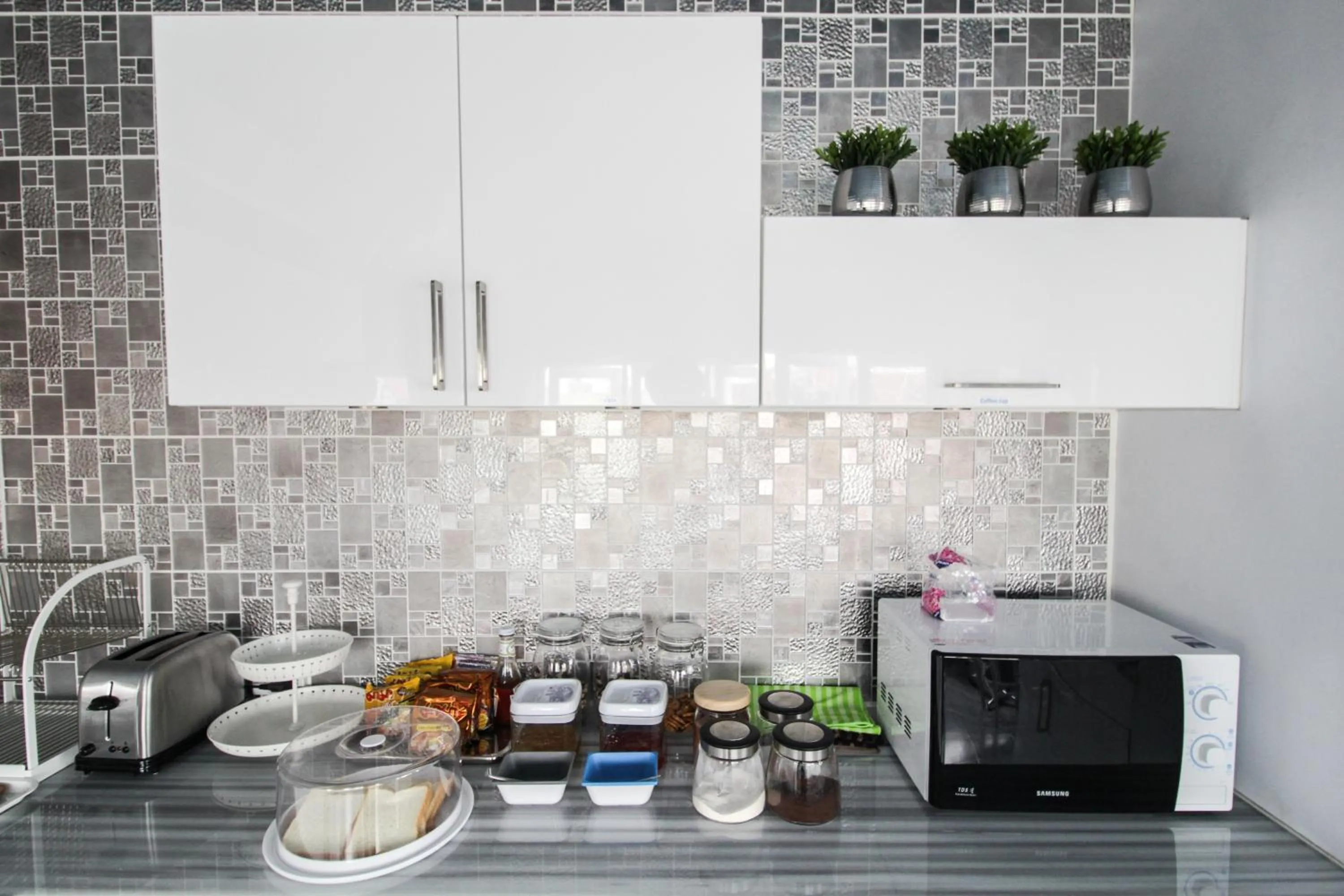 Kitchen or kitchenette in The Moon Hostel Huahin