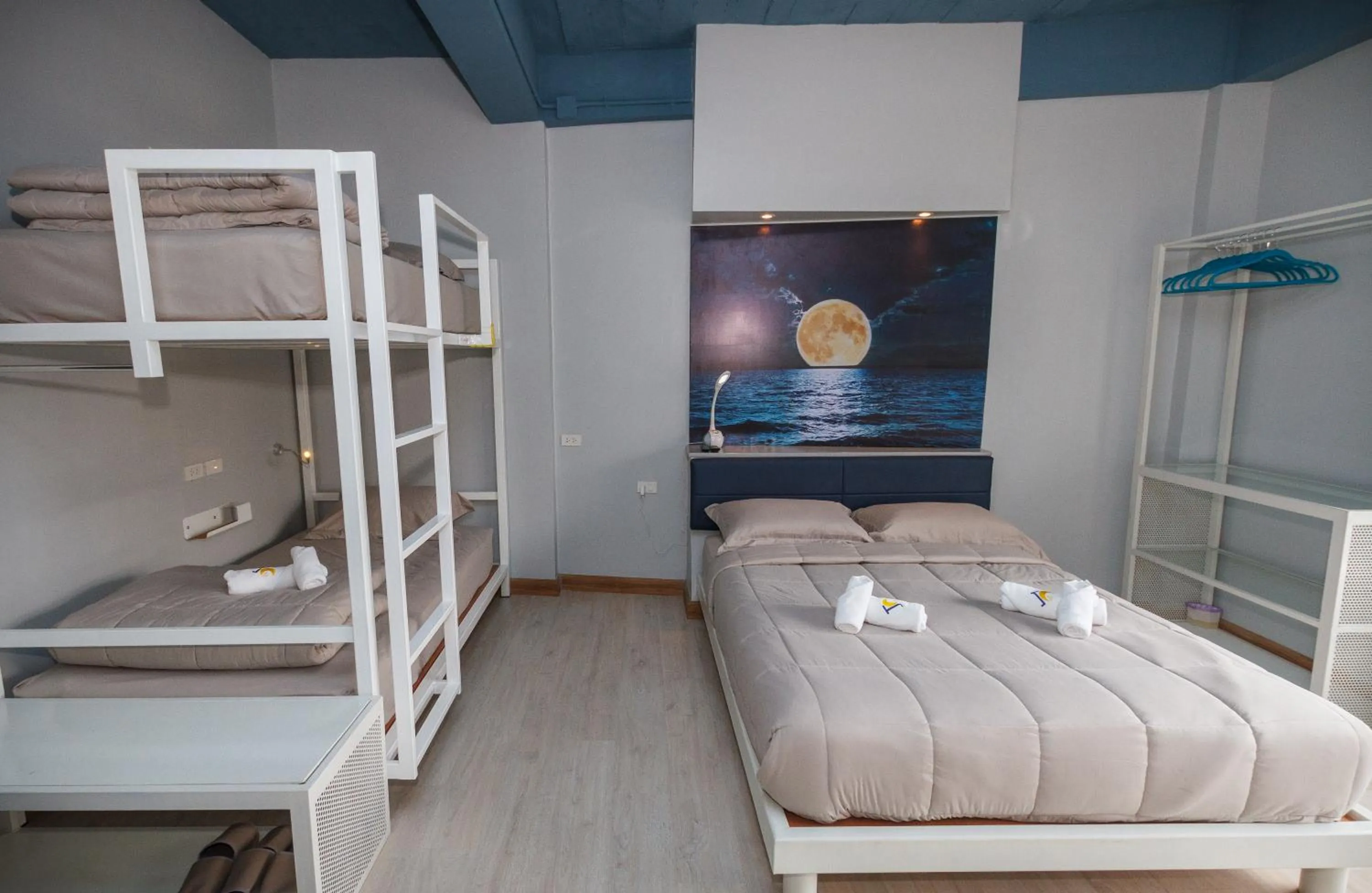 Bed in The Moon Hostel Huahin
