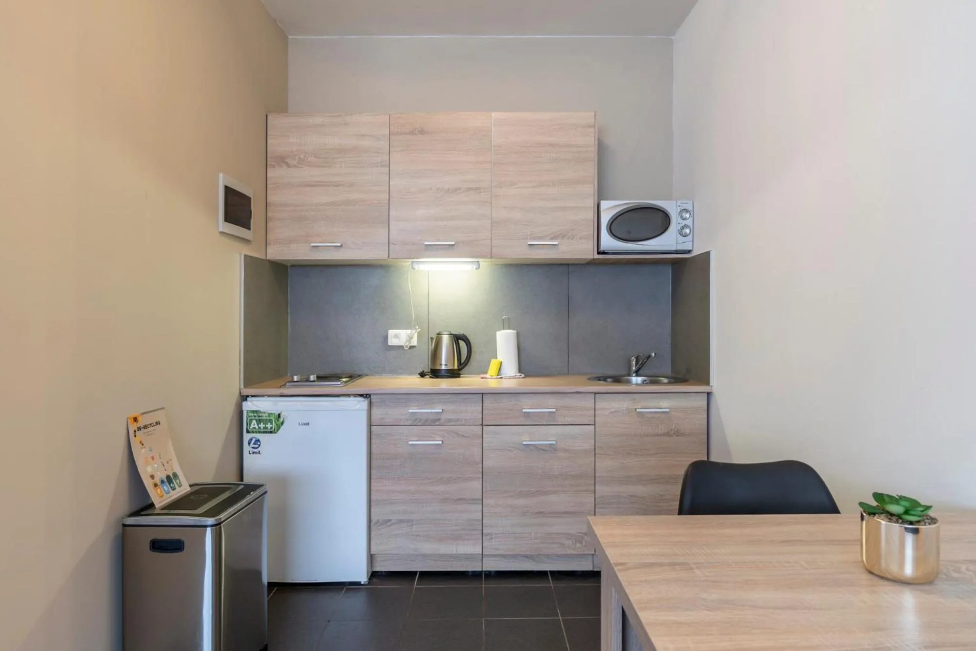 Coffee/tea facilities in Value Stay Residence Mechelen