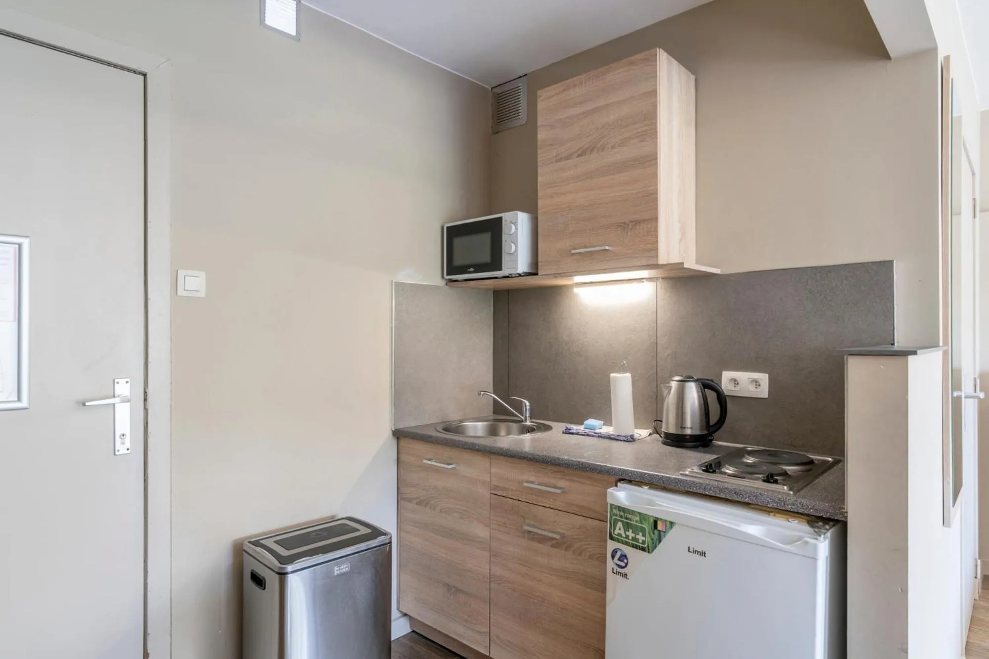 Coffee/tea facilities in Value Stay Residence Mechelen