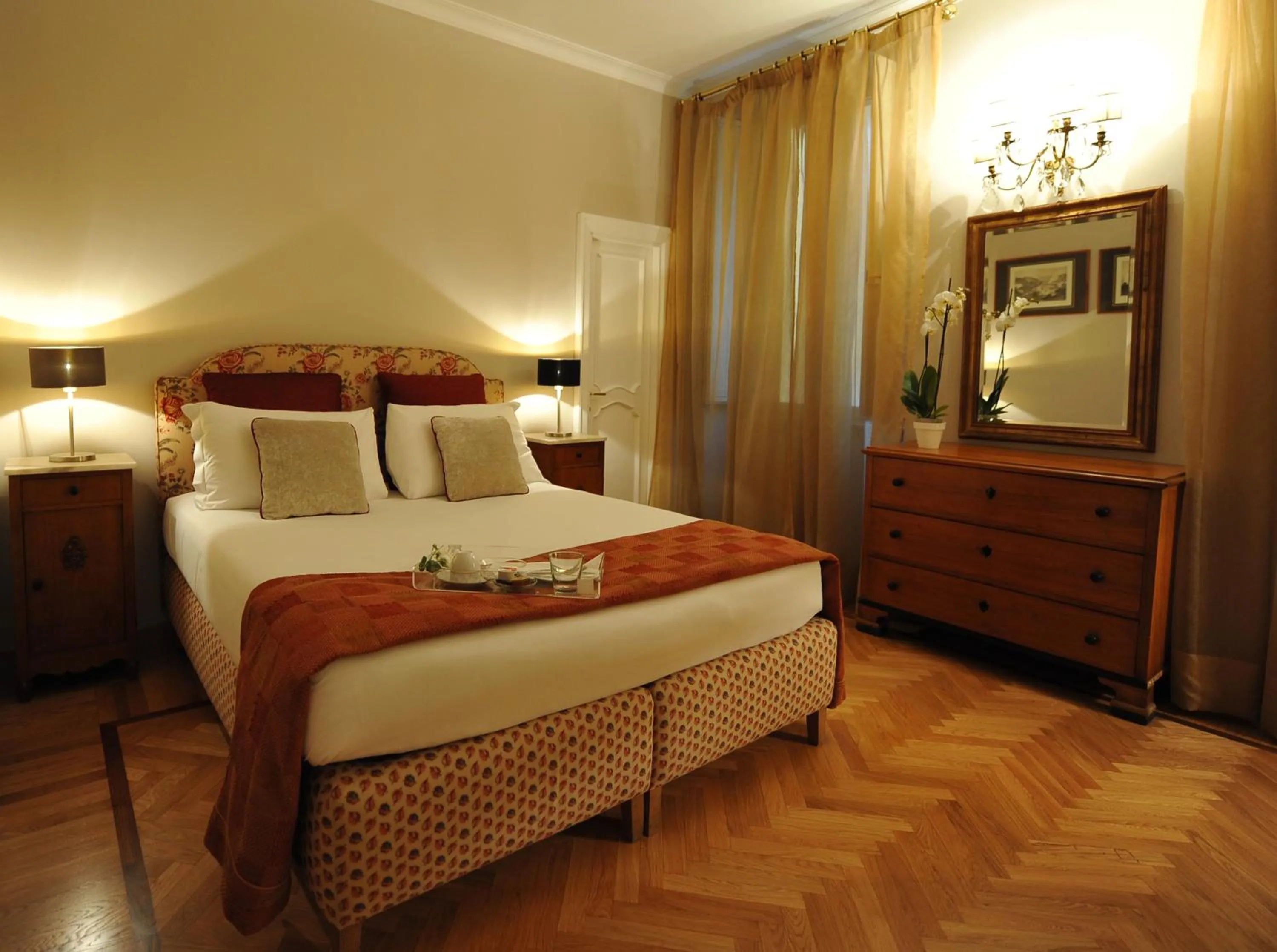 Bedroom, Bed in Angel Spagna Suite