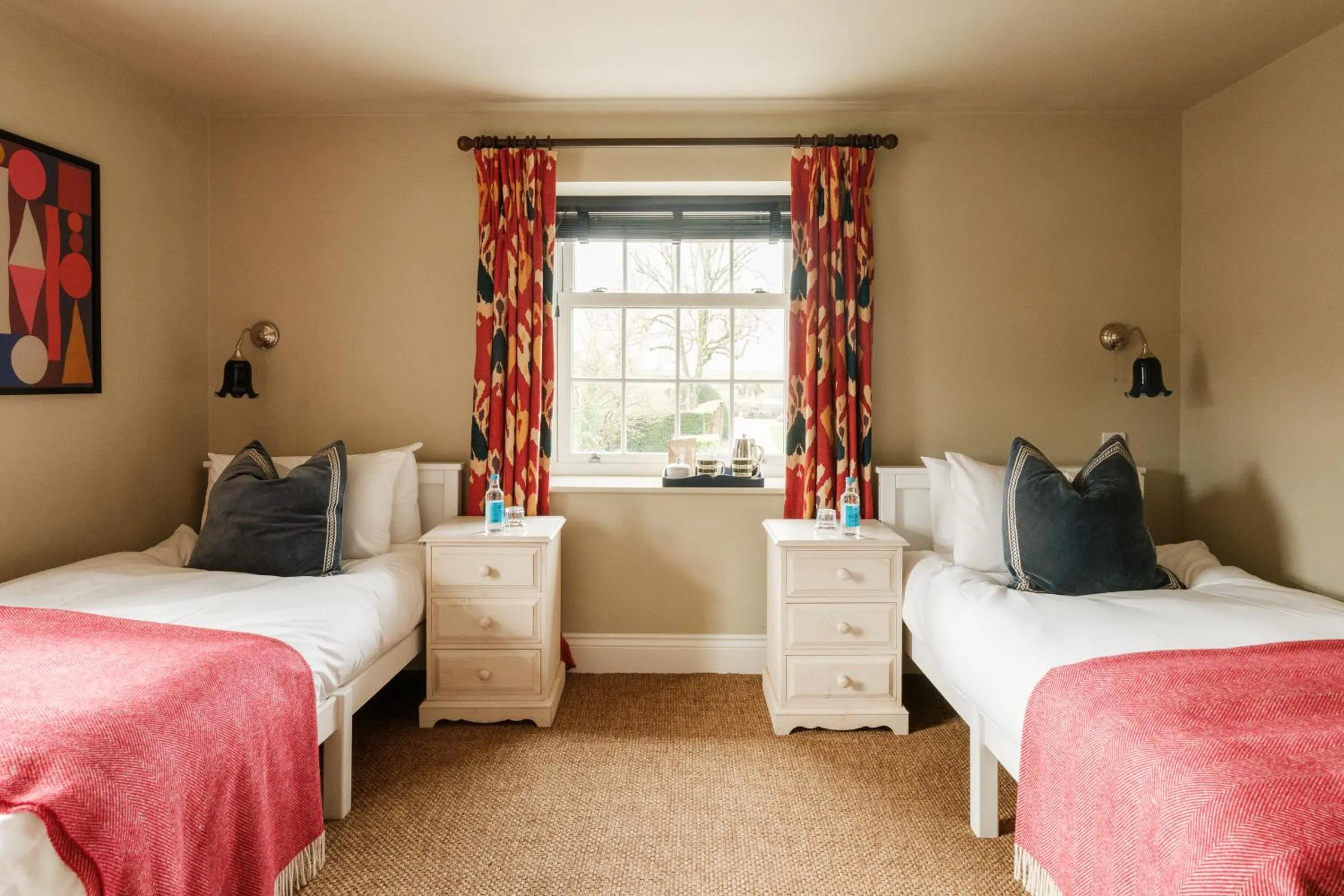 Bedroom, Bed in The Dog and Gun