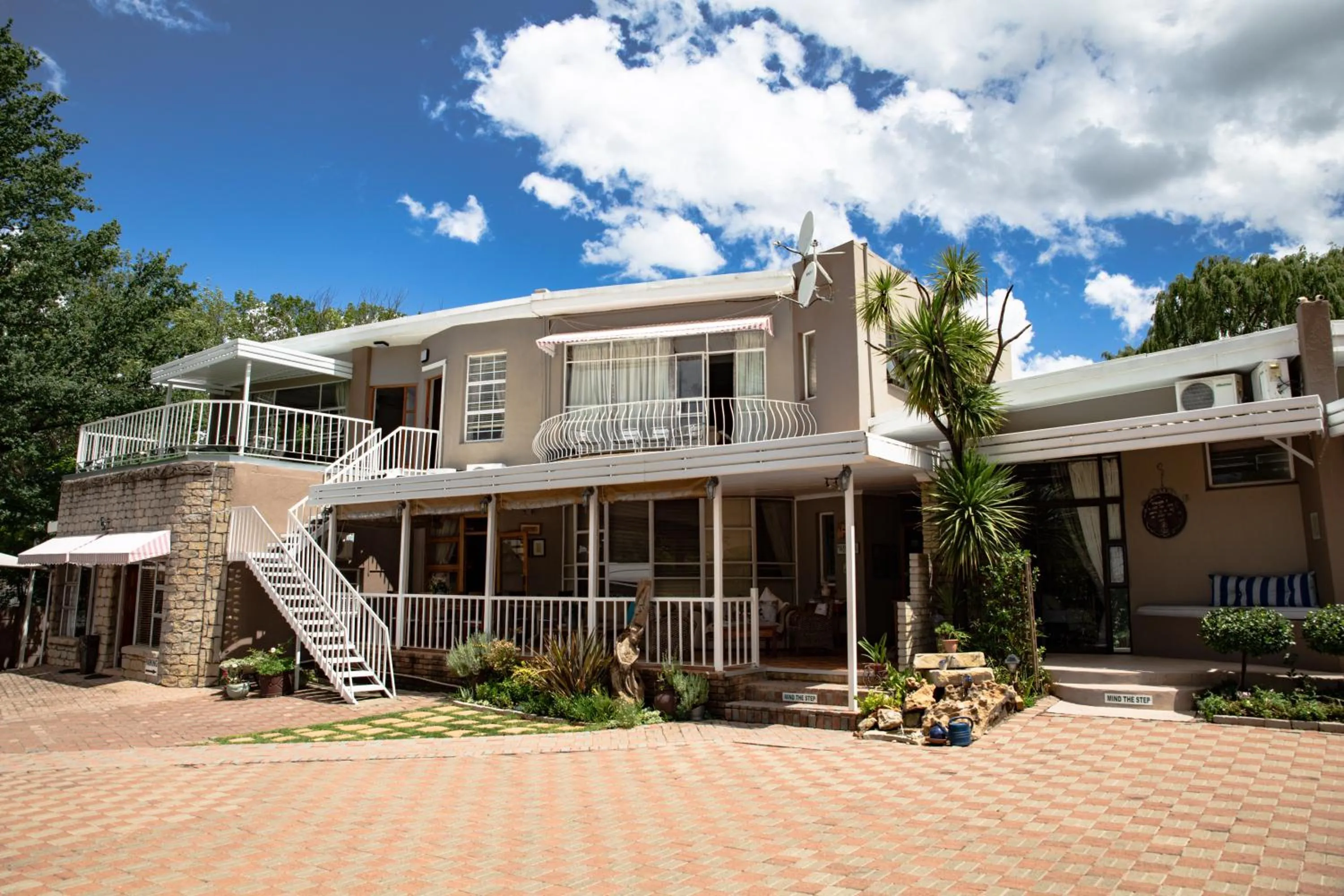 Woodpecker Guesthouse