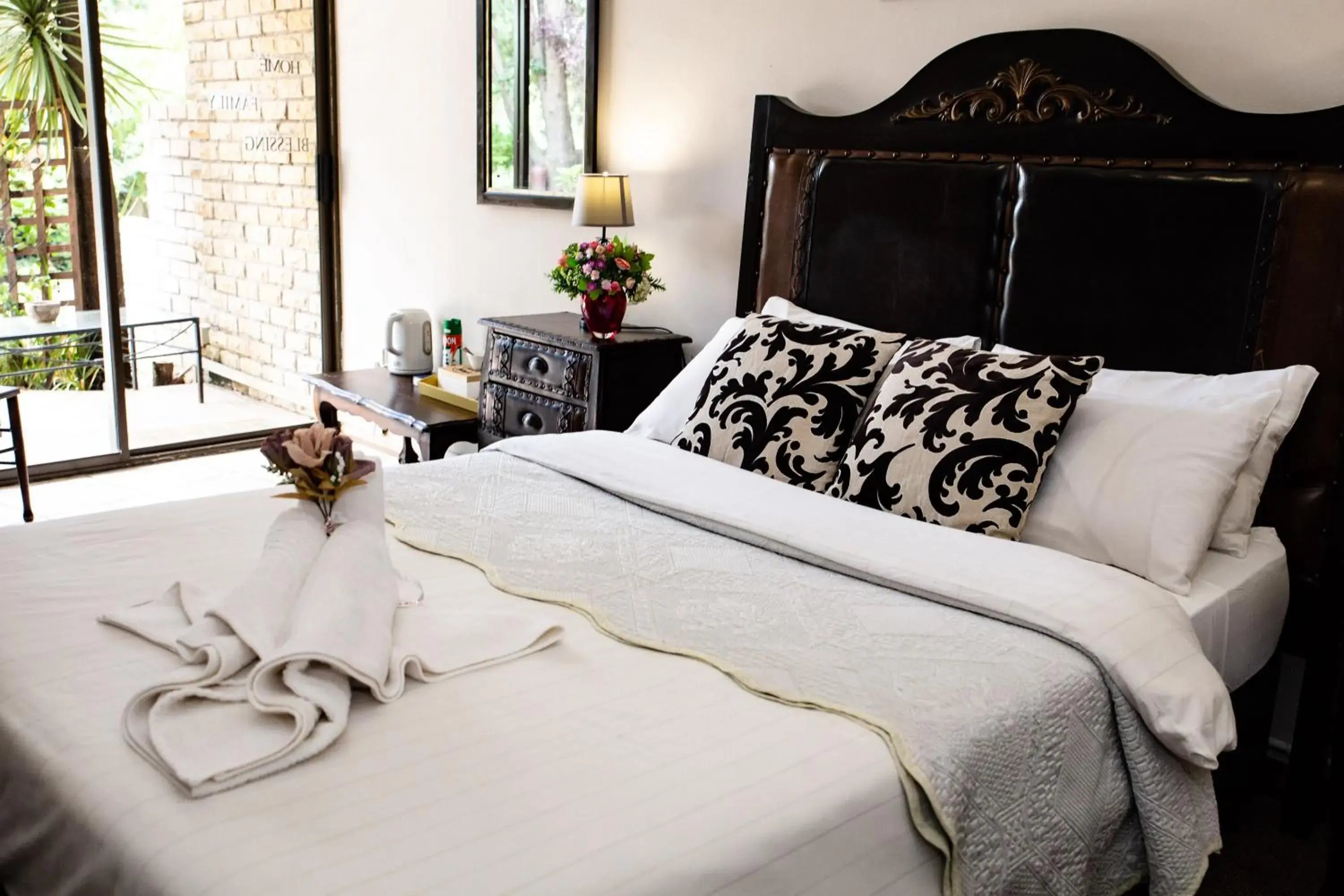 Deluxe Double Room - single occupancy in Woodpecker Guesthouse Deluxe Double Room - single occupancy in Woodpecker Guesthouse