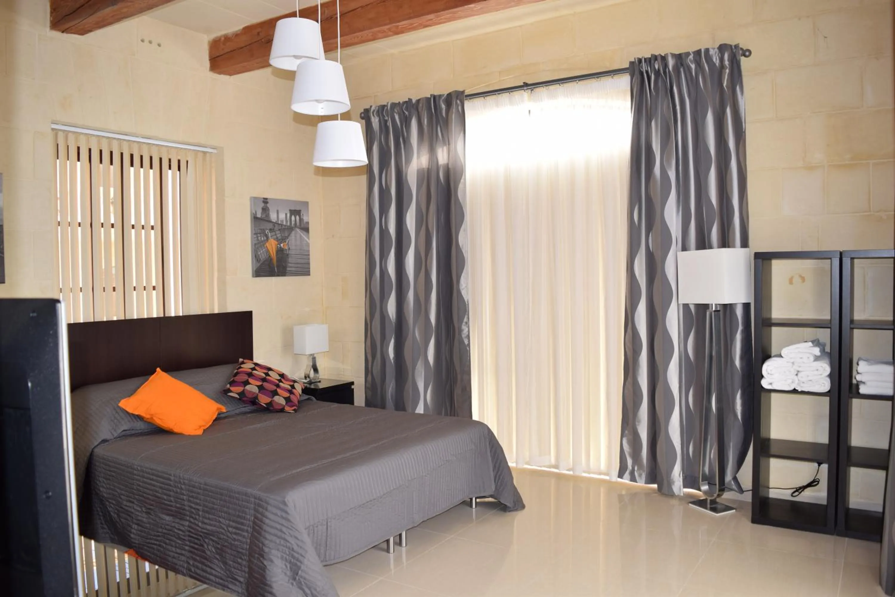 Photo of the whole room, Bed in Il-Bukkett B&B