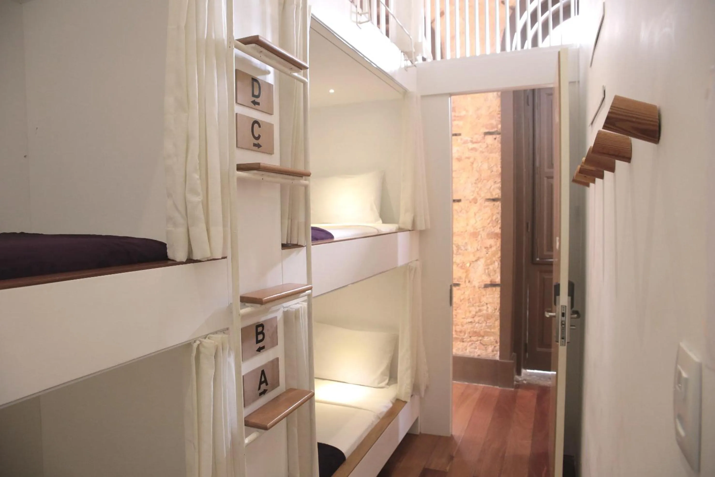 Photo of the whole room, Bed in Villa 25