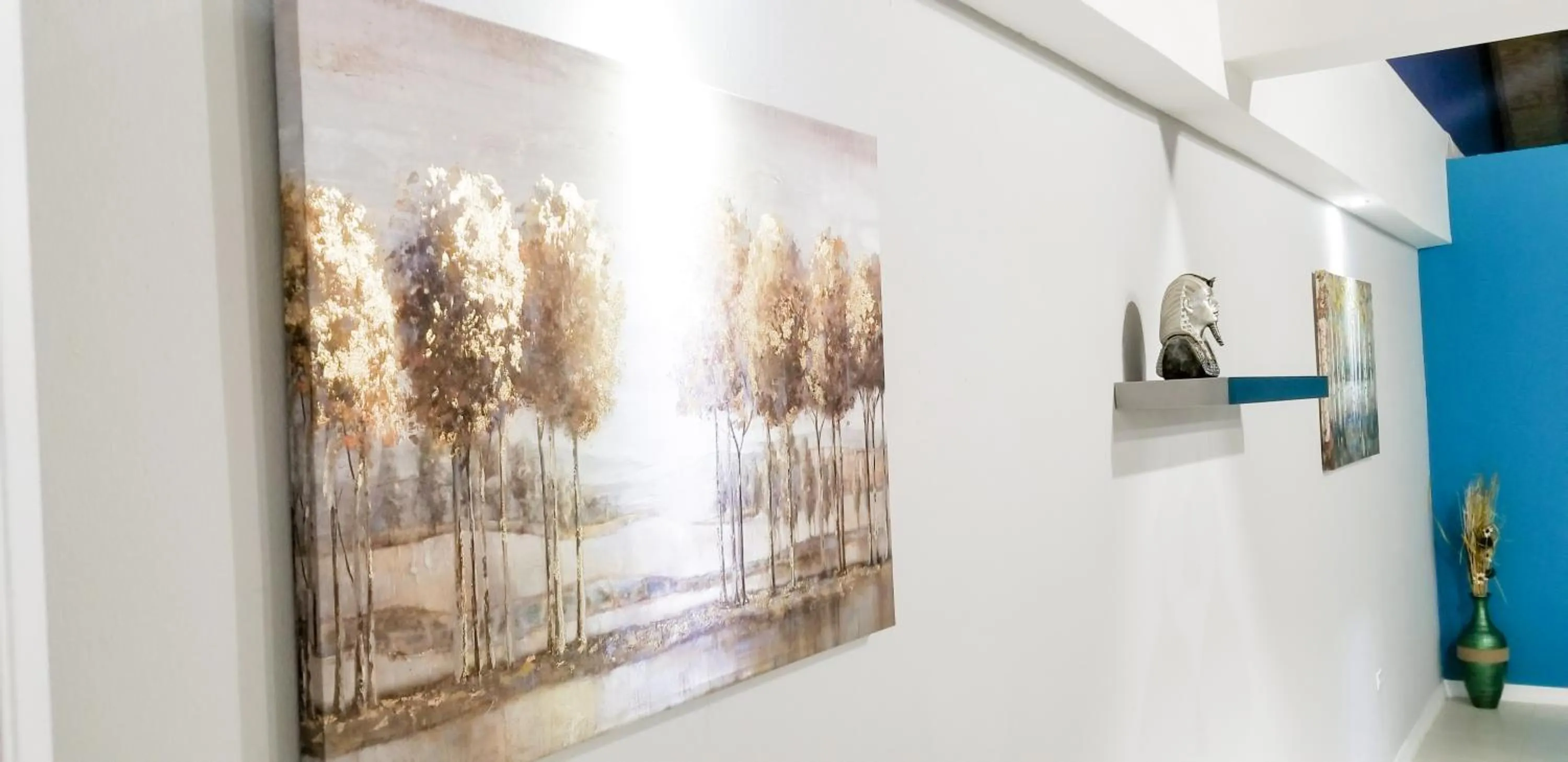 Decorative detail in New Kingston Guest Apartments @ Donhead