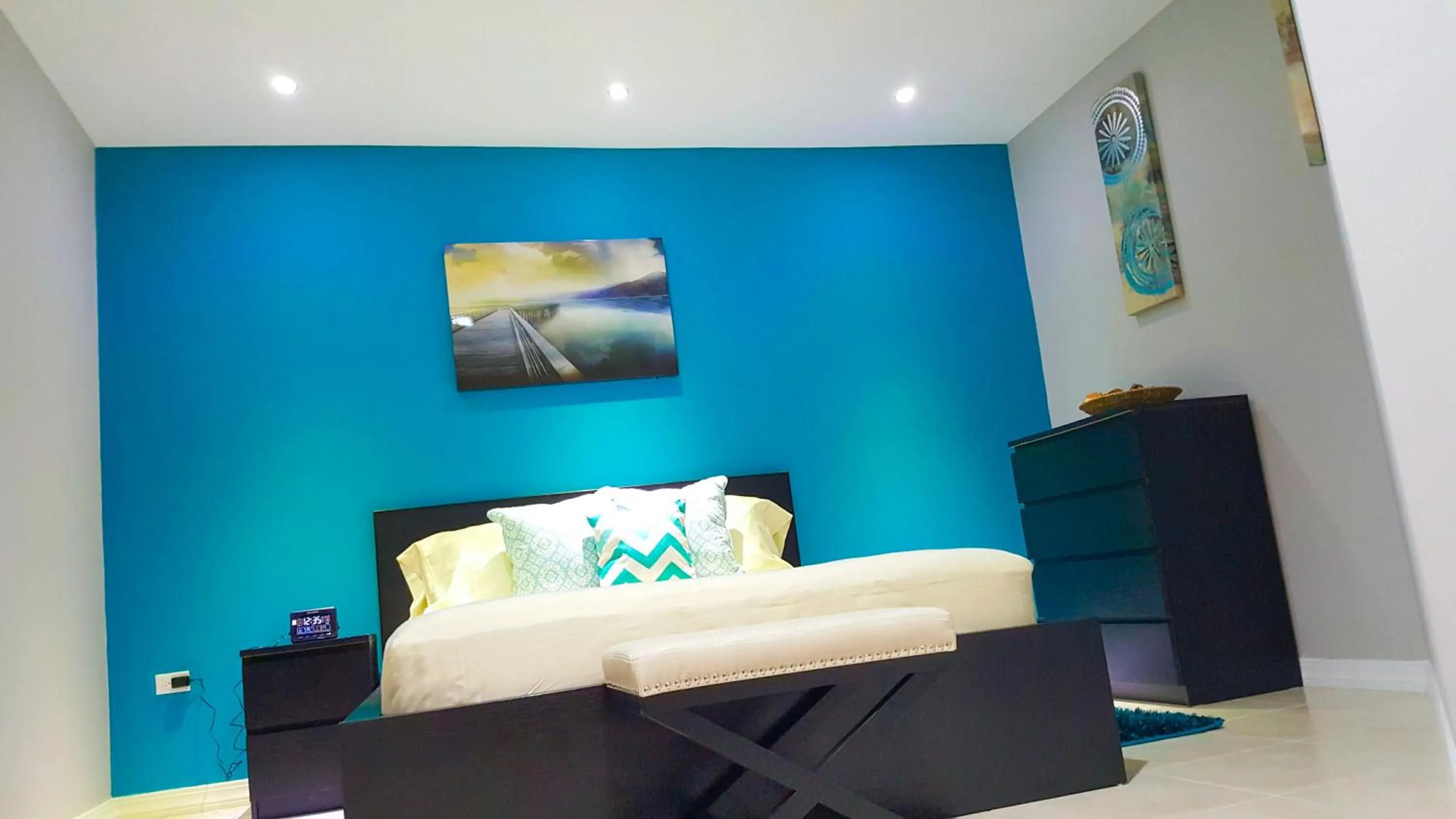 Bed in New Kingston Guest Apartments @ Donhead