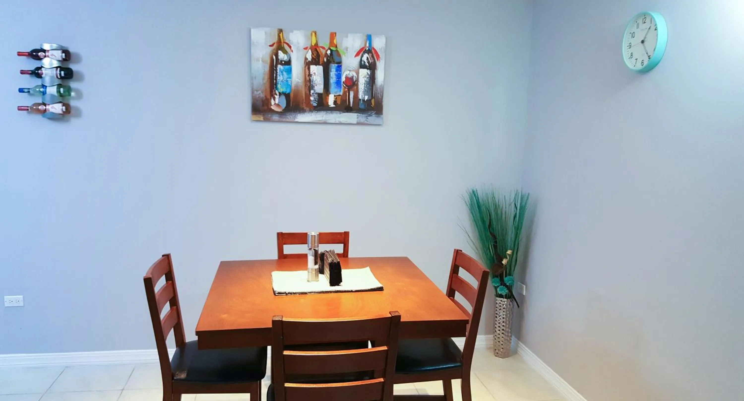 Dining area in New Kingston Guest Apartments @ Donhead