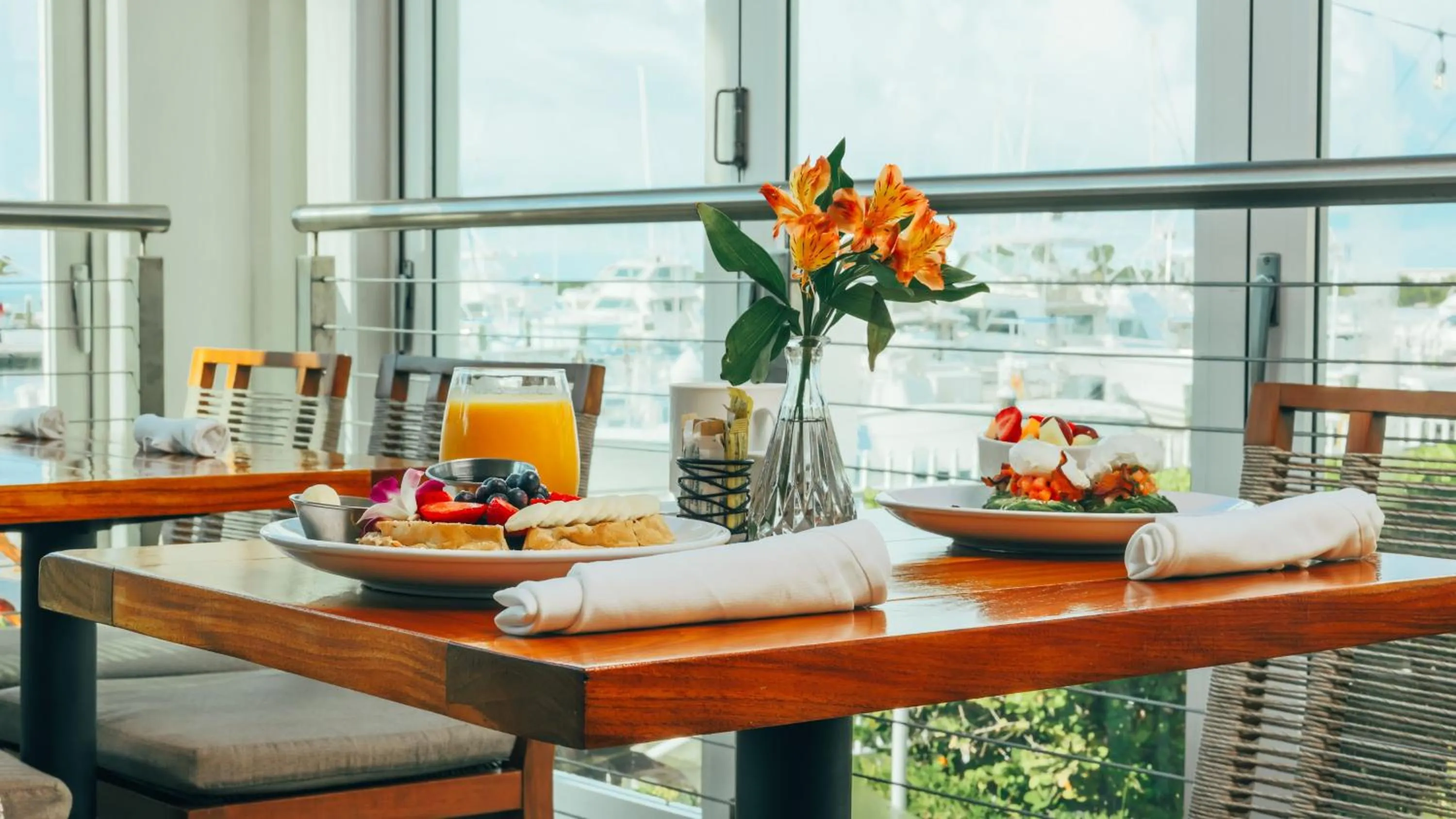 Restaurant/places to eat in Oceans Edge Key West