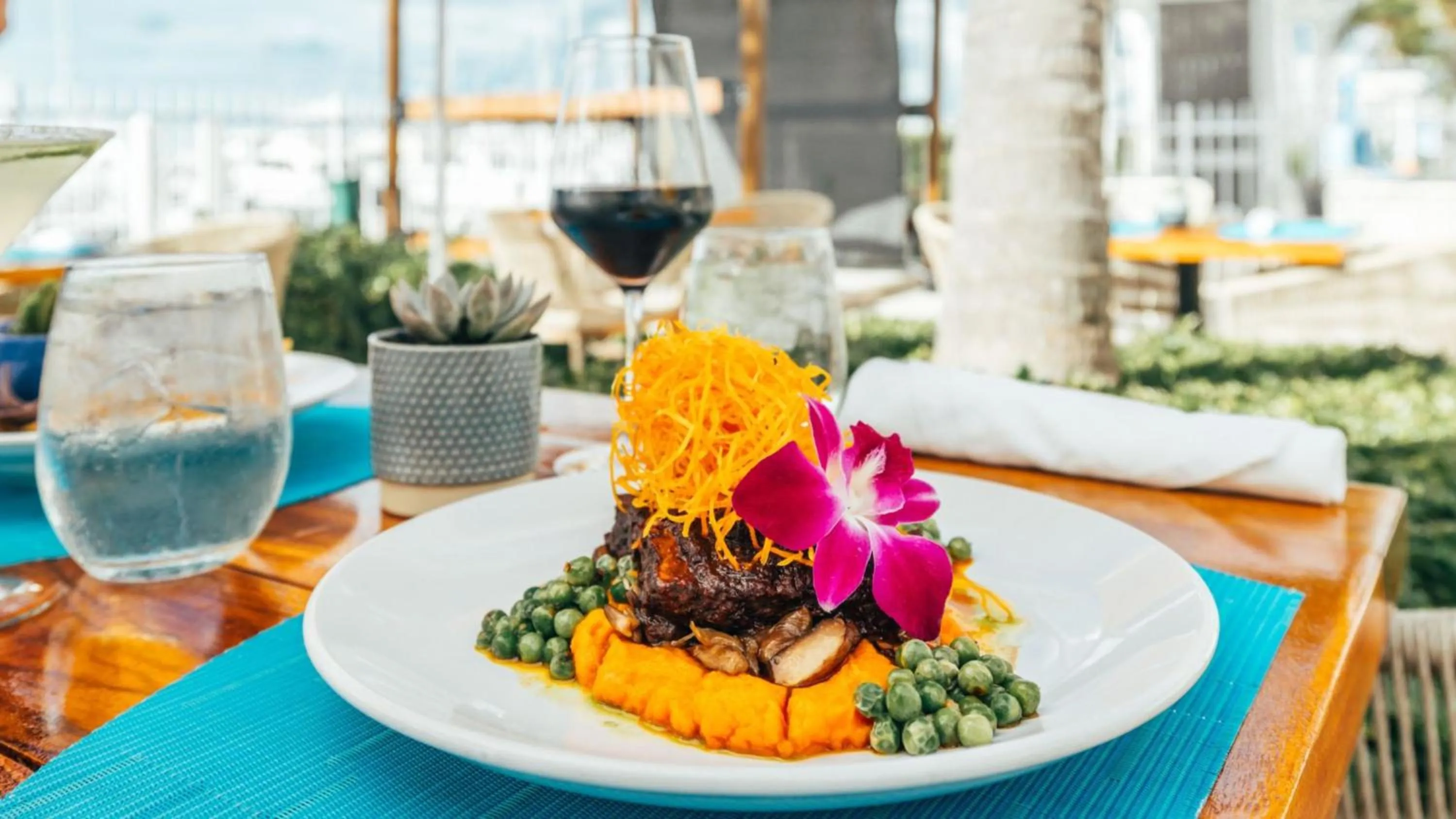 Restaurant/places to eat in Oceans Edge Key West