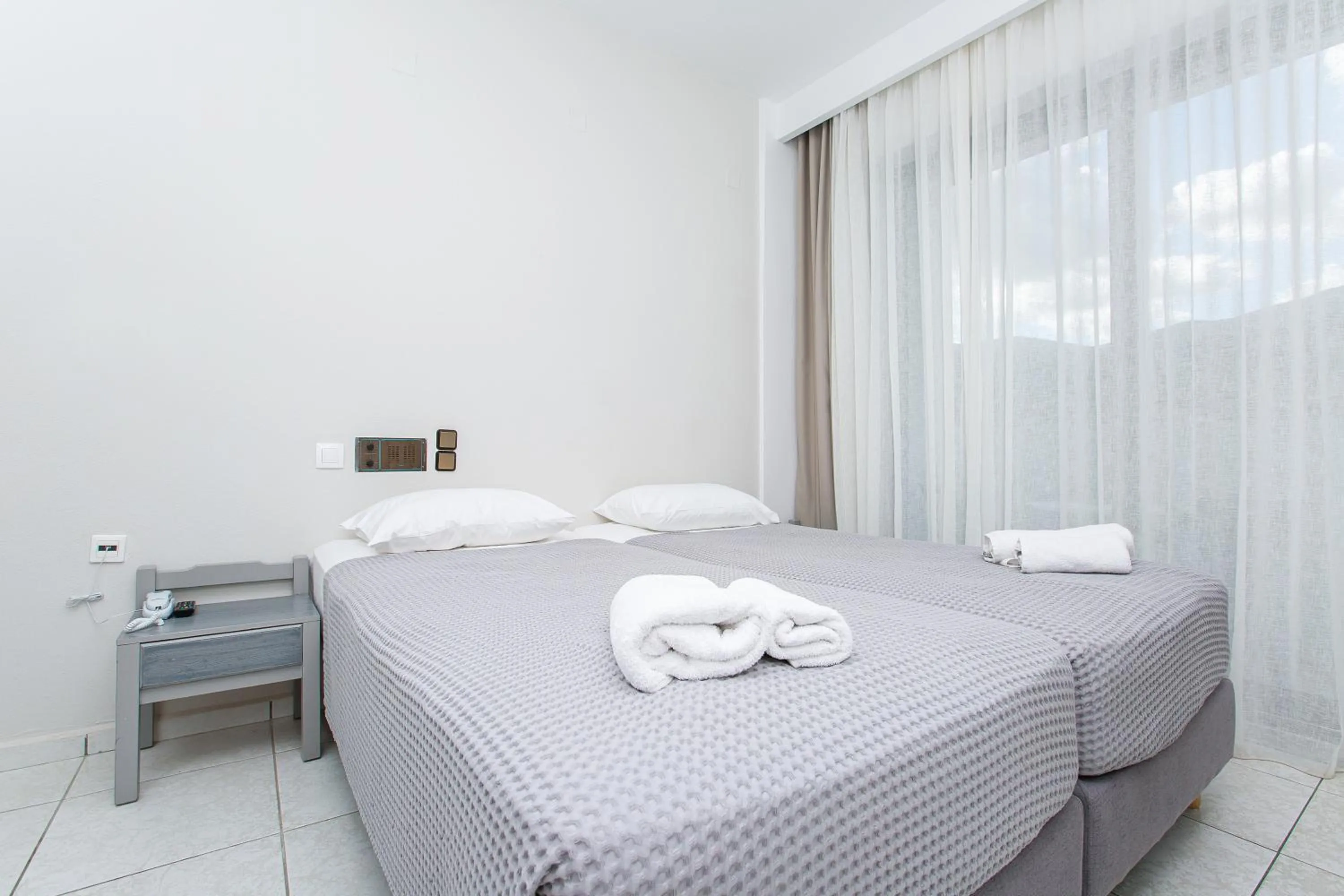 Bedroom, Bed in Hermes Hotel