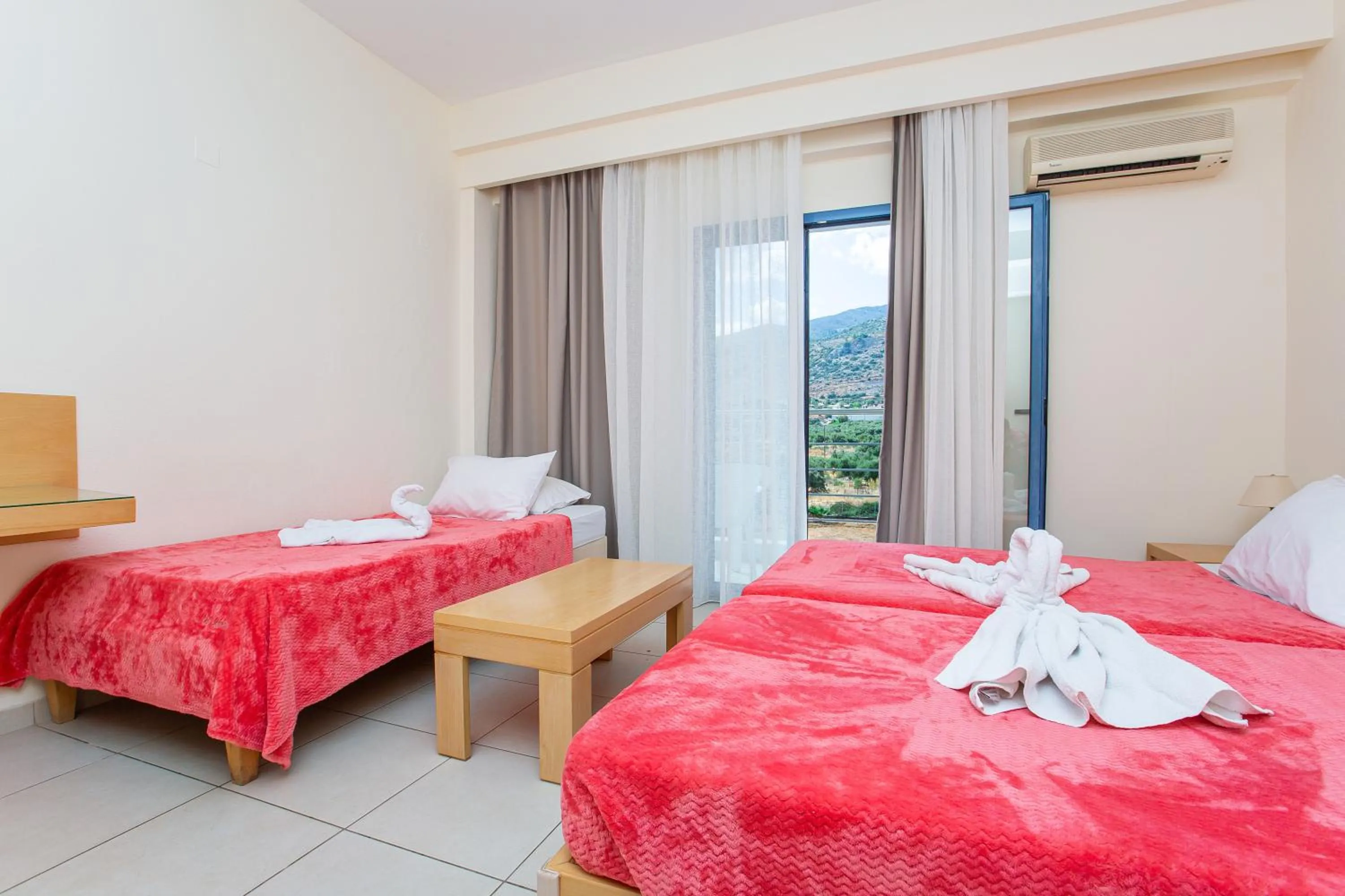 Bedroom, Bed in Hermes Hotel