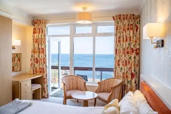 Large Standard Room with Balcony and Sea View in The Cottage Hotel Large Standard Room with Balcony and Sea View in The Cottage Hotel