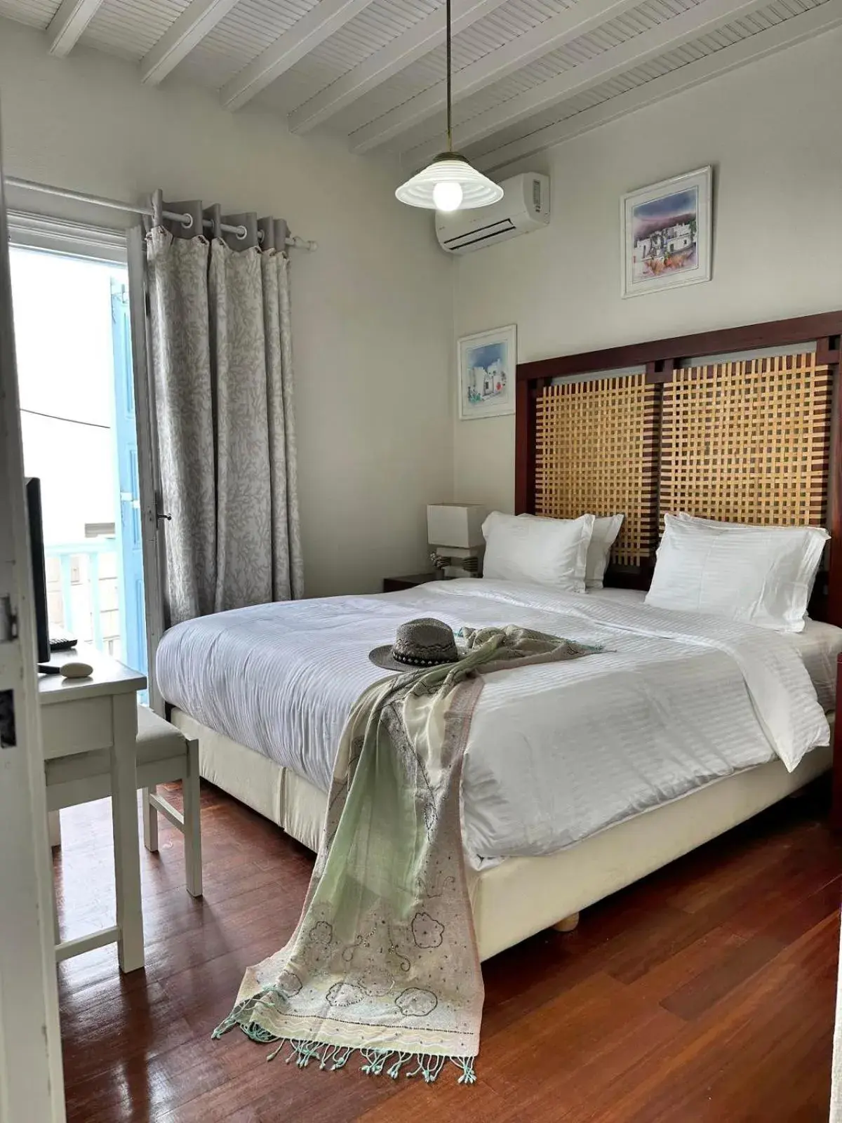 Le Coq Apartments Le Coq Apartments